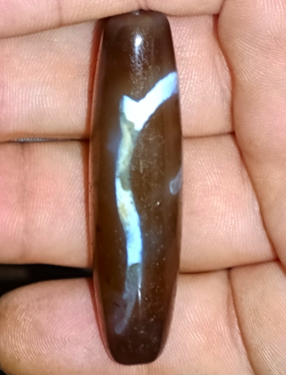 Pre-1800s Indo/Tibetan Sulemani Agate Crescent Motif Dzi Bead 58*14mm 16.9 gr Pre-1800s Indo/Tibetan Sulemani Agate Crescent Motif Dzi Bead 58*14mm 16.9 gr