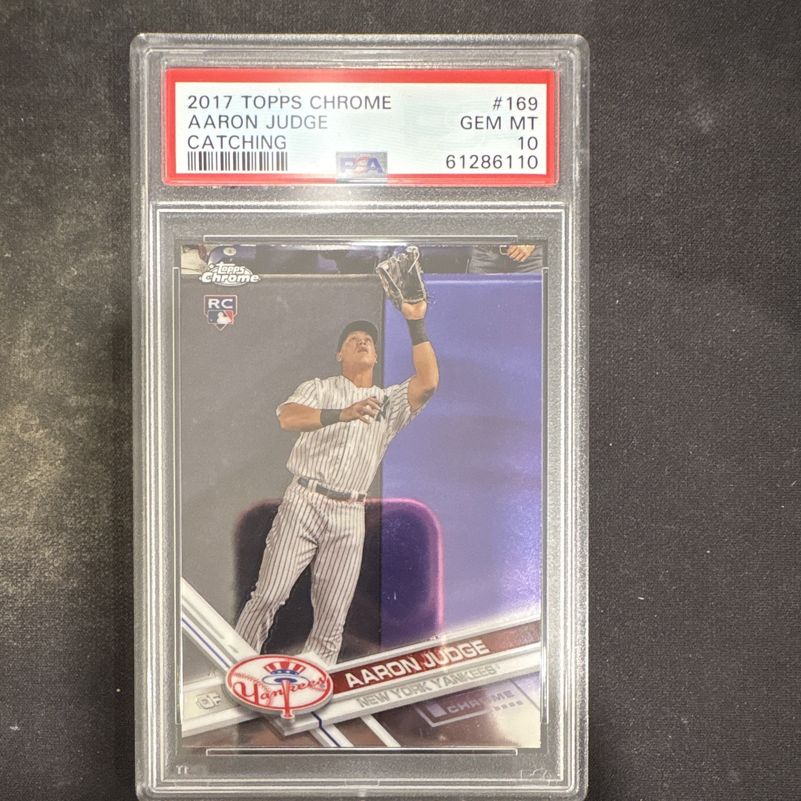 Topps 2017 Topps Chrome #169 Aaron Judge Catching Rookie Base Yankees MLB