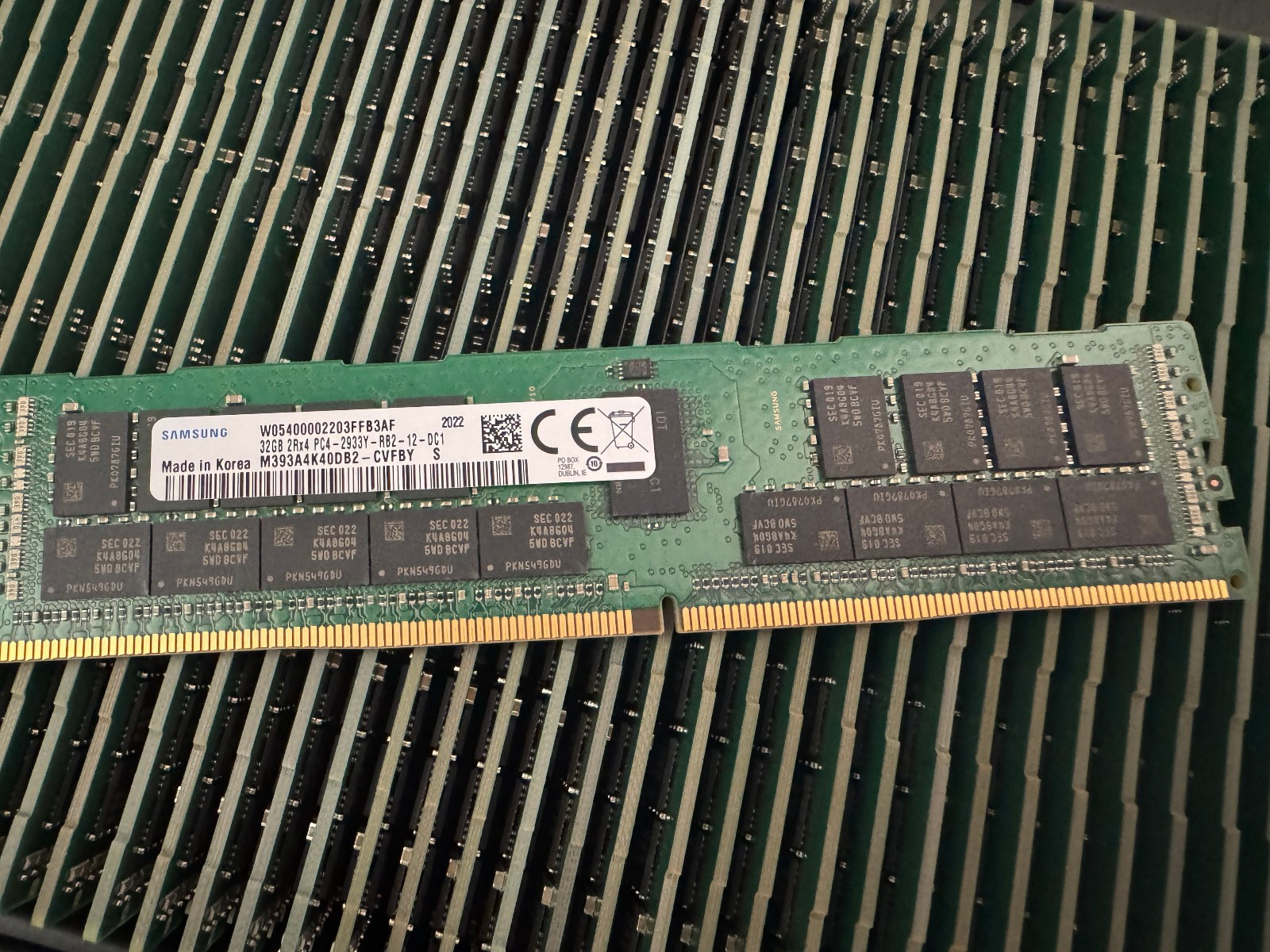SAMSUNG 32GB 2RX4 PC4-2933Y DDR4 ECC RDIMM Server RAM M393A4K40DB2-CVFBY
