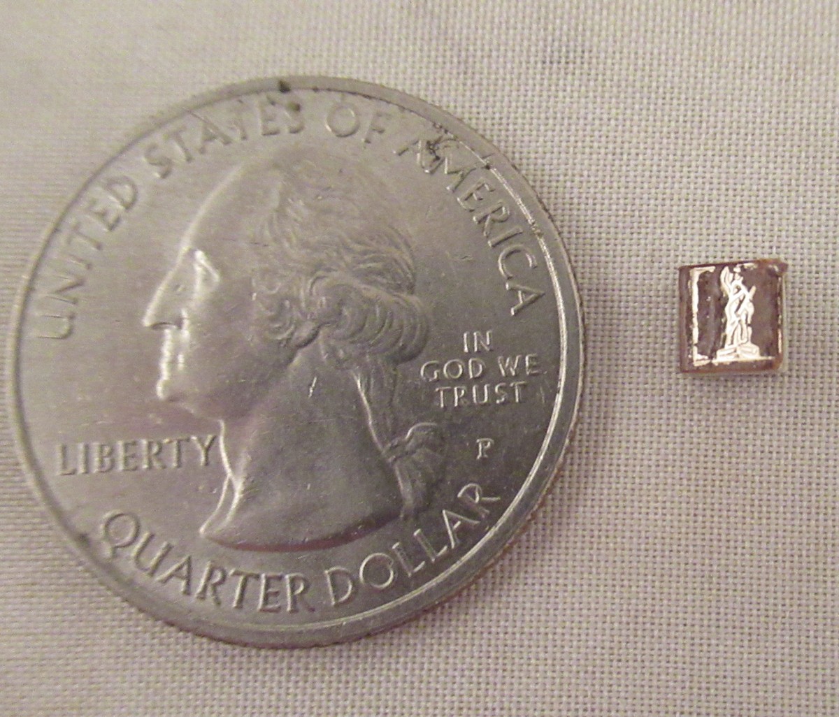 The Gettysburg Address [ultra-micro-miniature book] SC Book