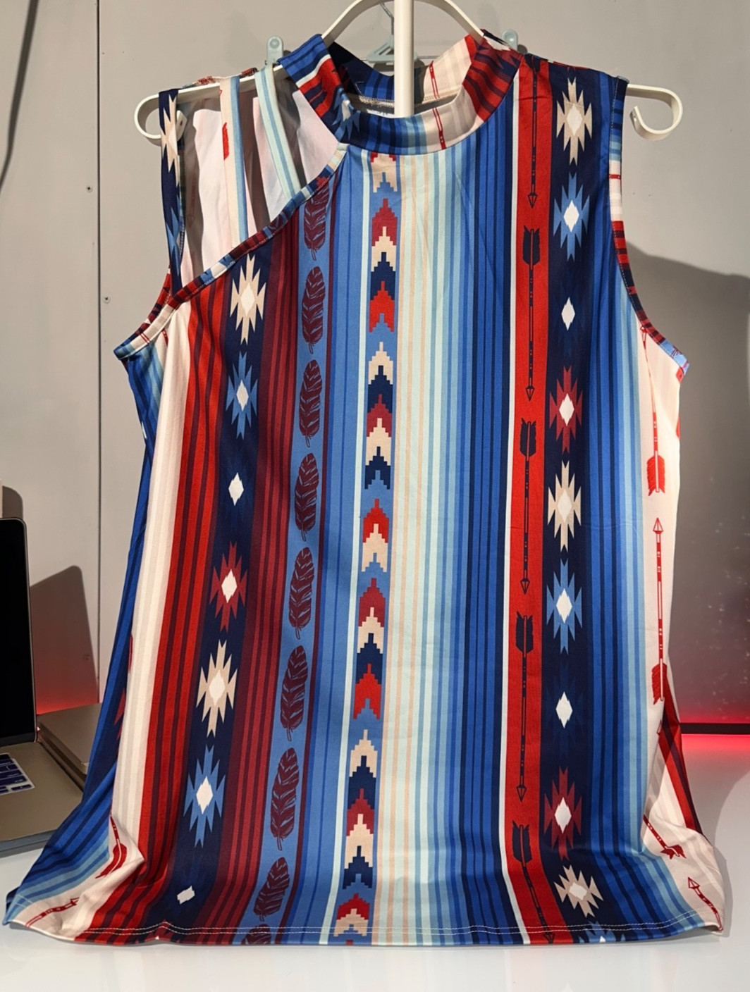 Crazy Train Aztec Print Patriotic Colored Caged Cold Shoulder Top, sz XL (B34)