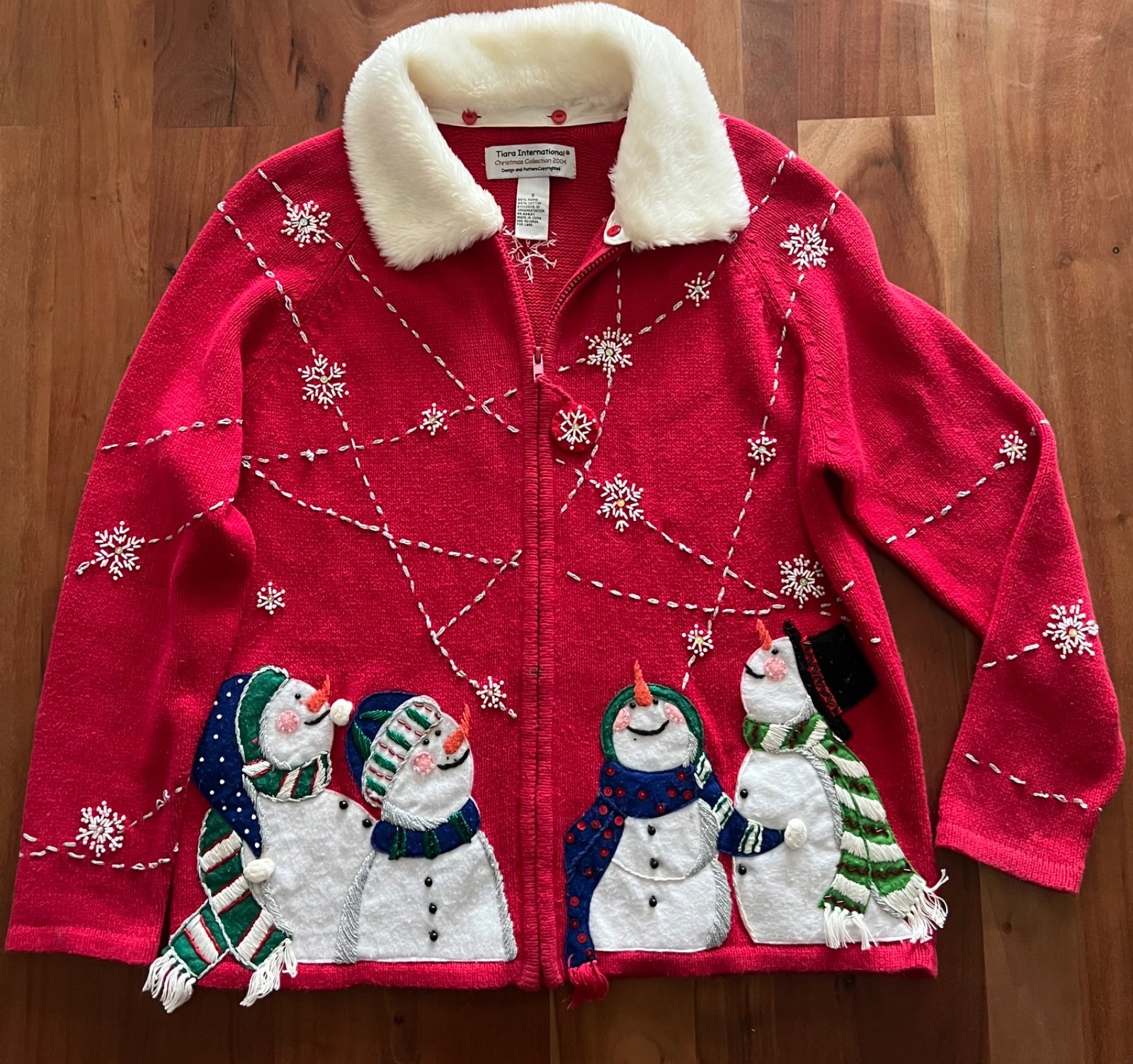 tiara international christmas sweater vintage 2004 size small tiara international christmas sweater vintage 2004 size small
