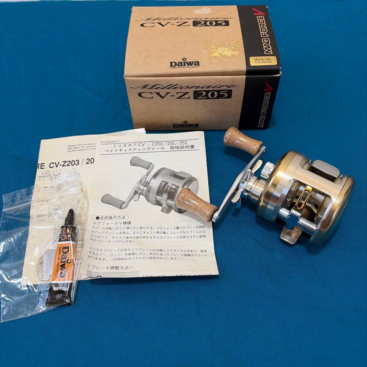 item Daiwa Millionaire CV Z 205 Bait Reel with Box Manual and Oil