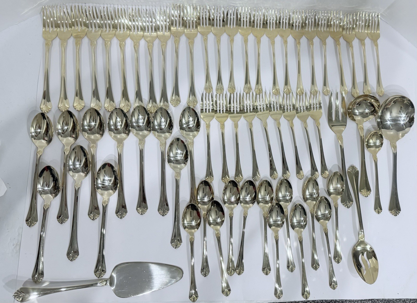 VTG International Silver INS398 Gold Electroplate Flatware 75 PC Service For 11