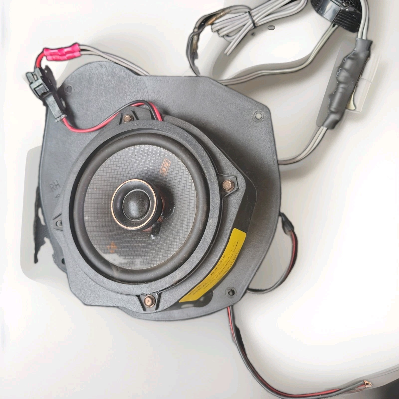 2 Kicker Car Audio