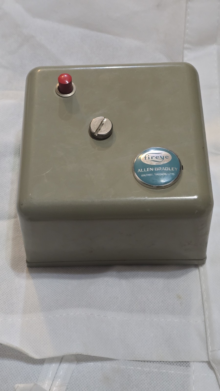 Fireye UVM-2 Flame Safeguard Control Module 120V - Untested Surplus / For Parts