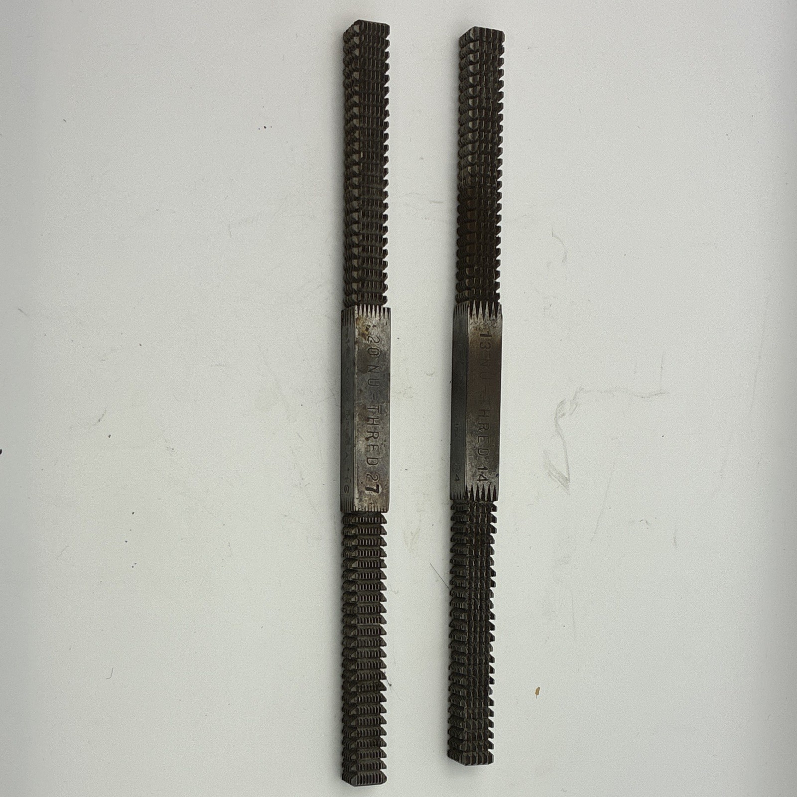 Antique Jaw Manufacturing Co. Thread Cleaners