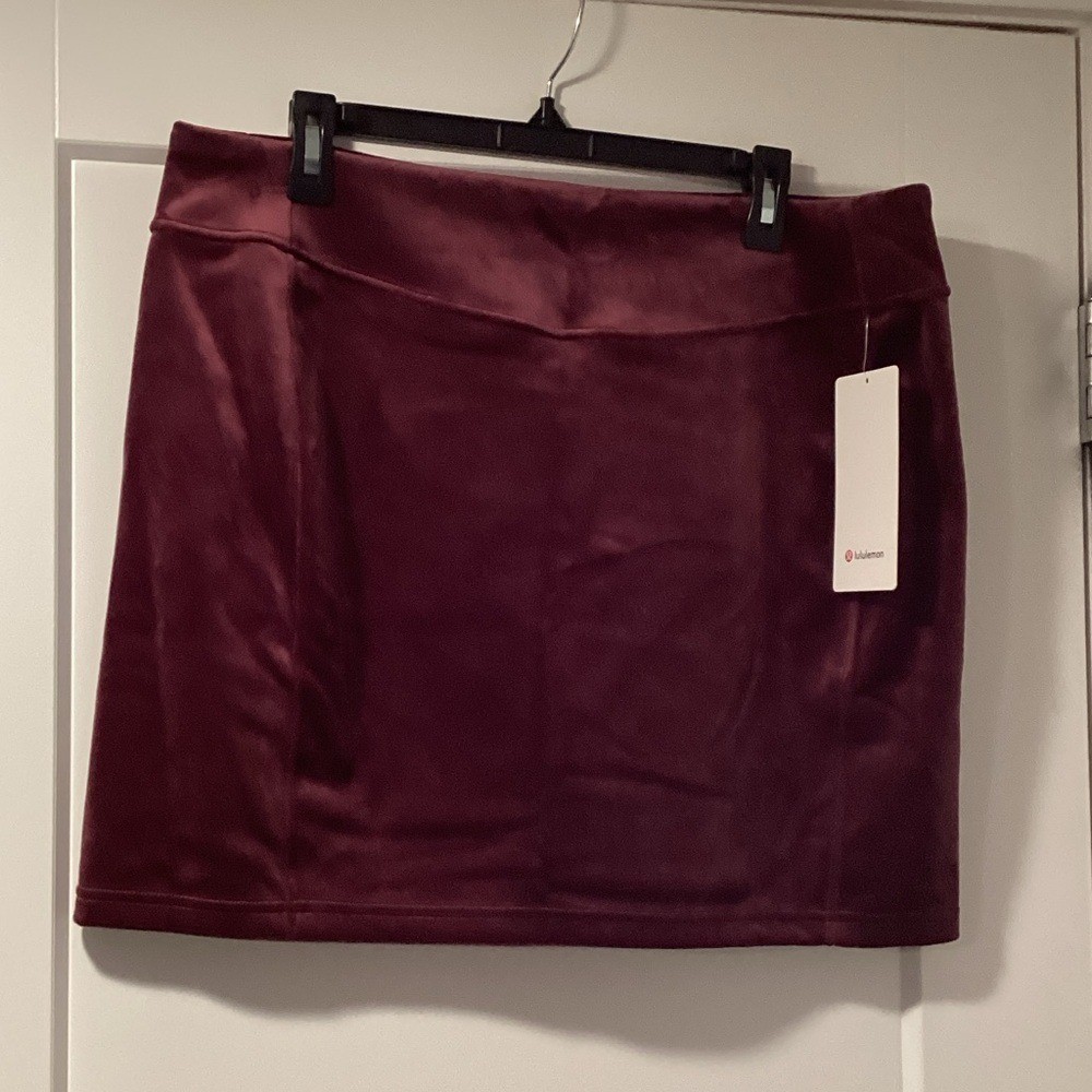 Lululemon Athletica Burgundy Mini Skirt Lululemon Athletica Burgundy Mini Skirt