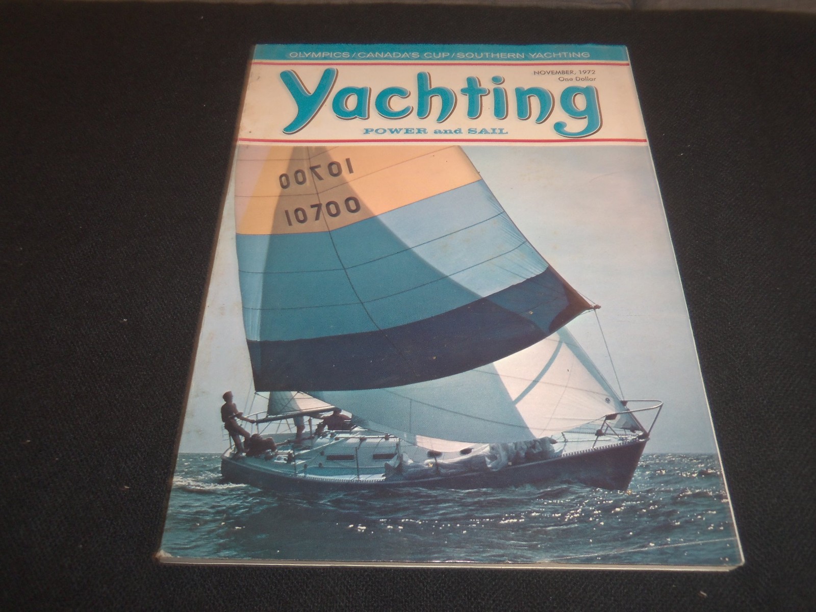 1972 NOVEMBER YACHTING MAGAZINE - GREAT COVER - E 33343