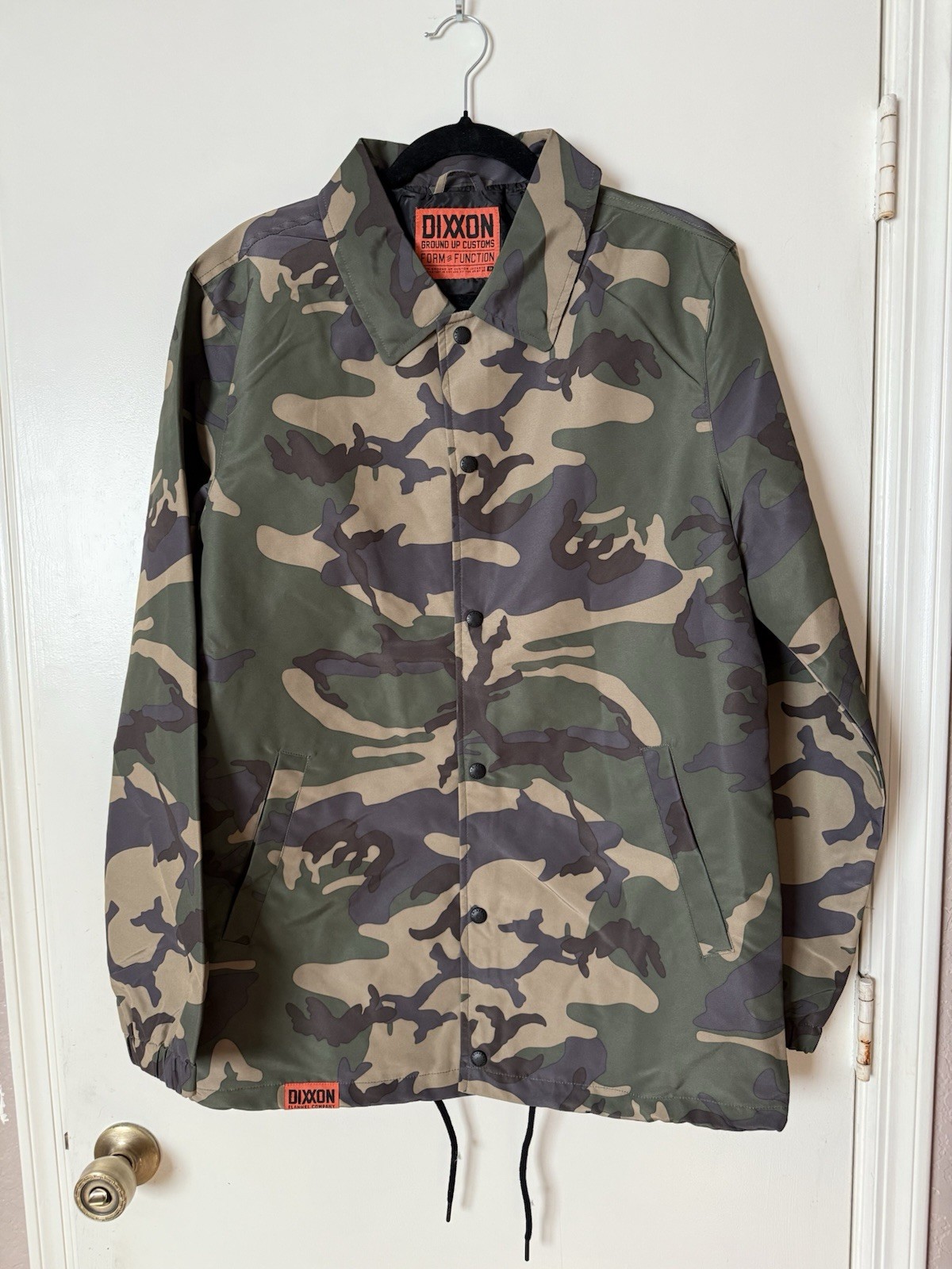 Dixxon Flannels Men\'s Size M Camo Green Jacket Full Snap Water Resistant