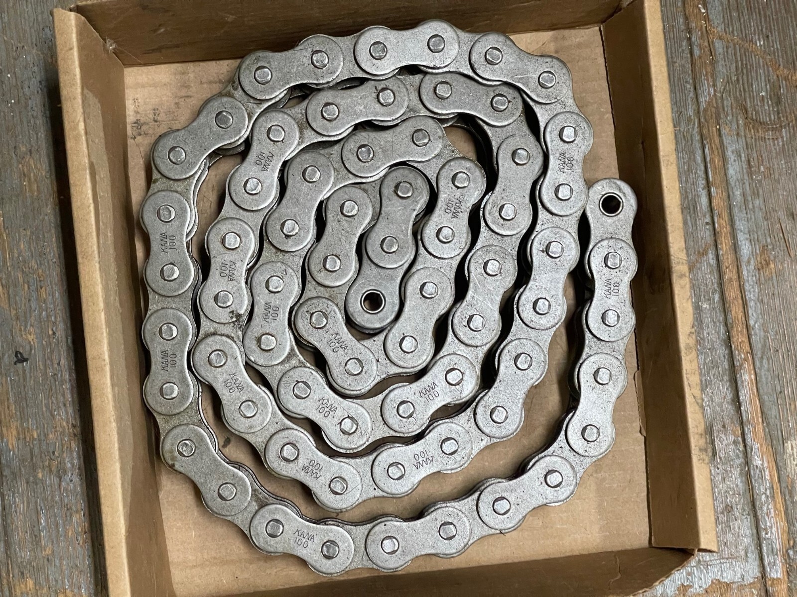 KANA 100 ROLLER CHAIN APPROX. 7\'