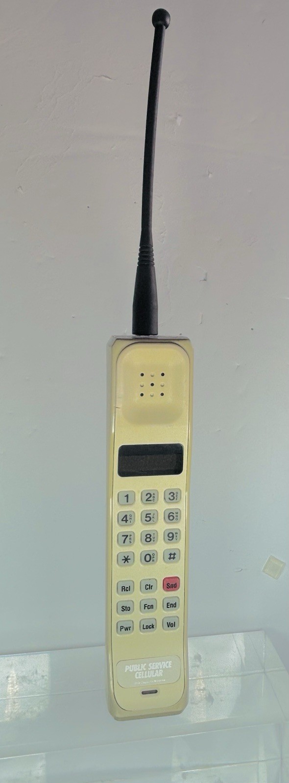 MOTOROLA THIN BRICK/ ULTRA C/1992/ILLINOIS/beige-white/orangeLED/new Antenna/EUC