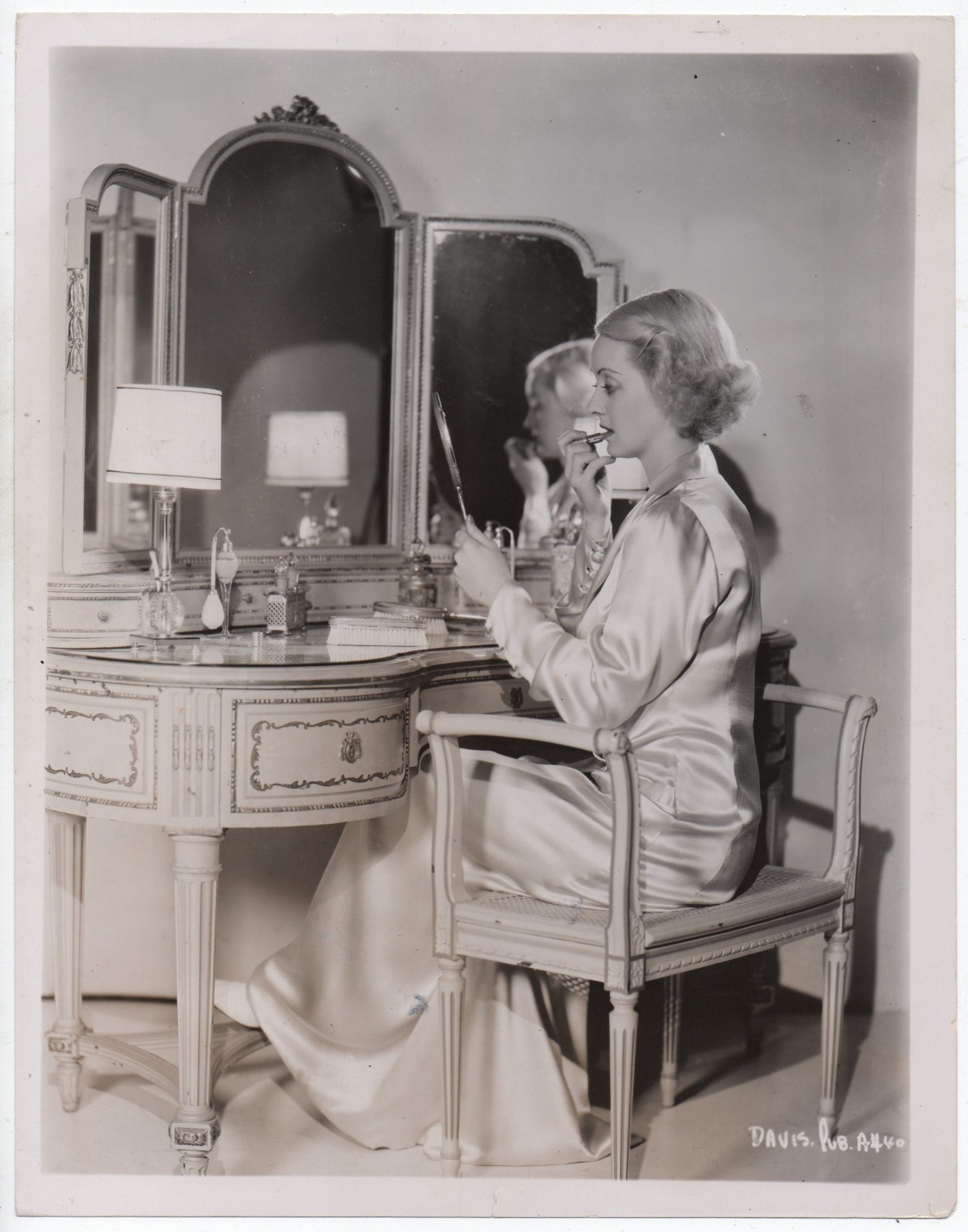 BETTE DAVIS - ORIGINAL VINTAGE PUBLICITY PORTRAIT - 8\