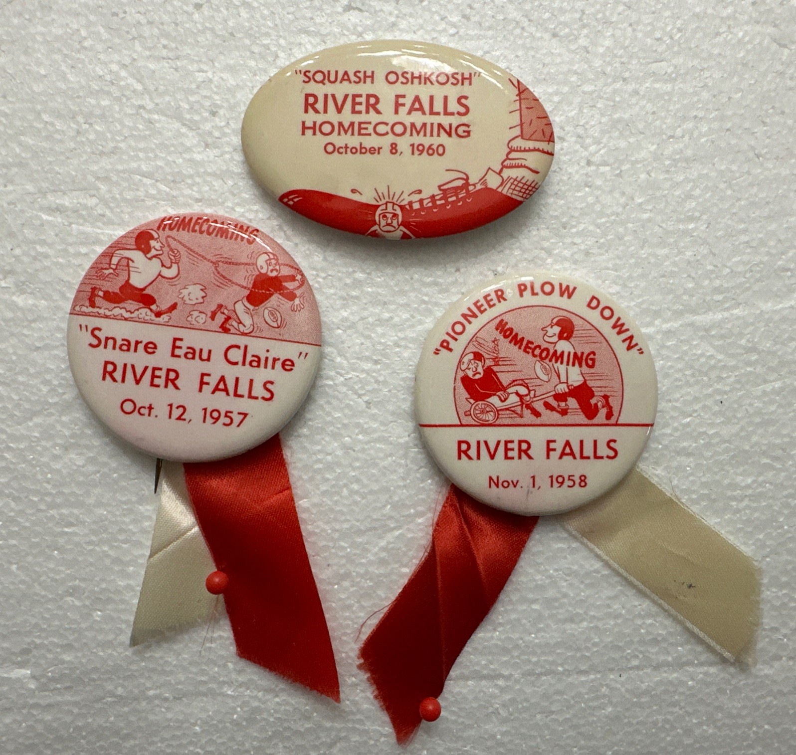 Vtg Wisconsin College At River Falls Homecoming Pins  (3) 1957 1958 1960 (UWRF)
