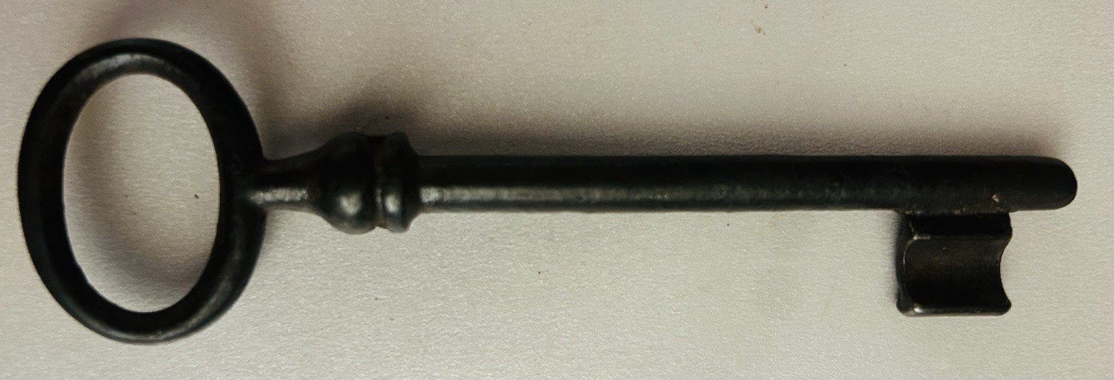 Genuine historic 18th-early 19th Century wrought iron. 4.75 Inches Long. Genuine historic 18th-early 19th Century wrought iron. 4.75 Inches Long.