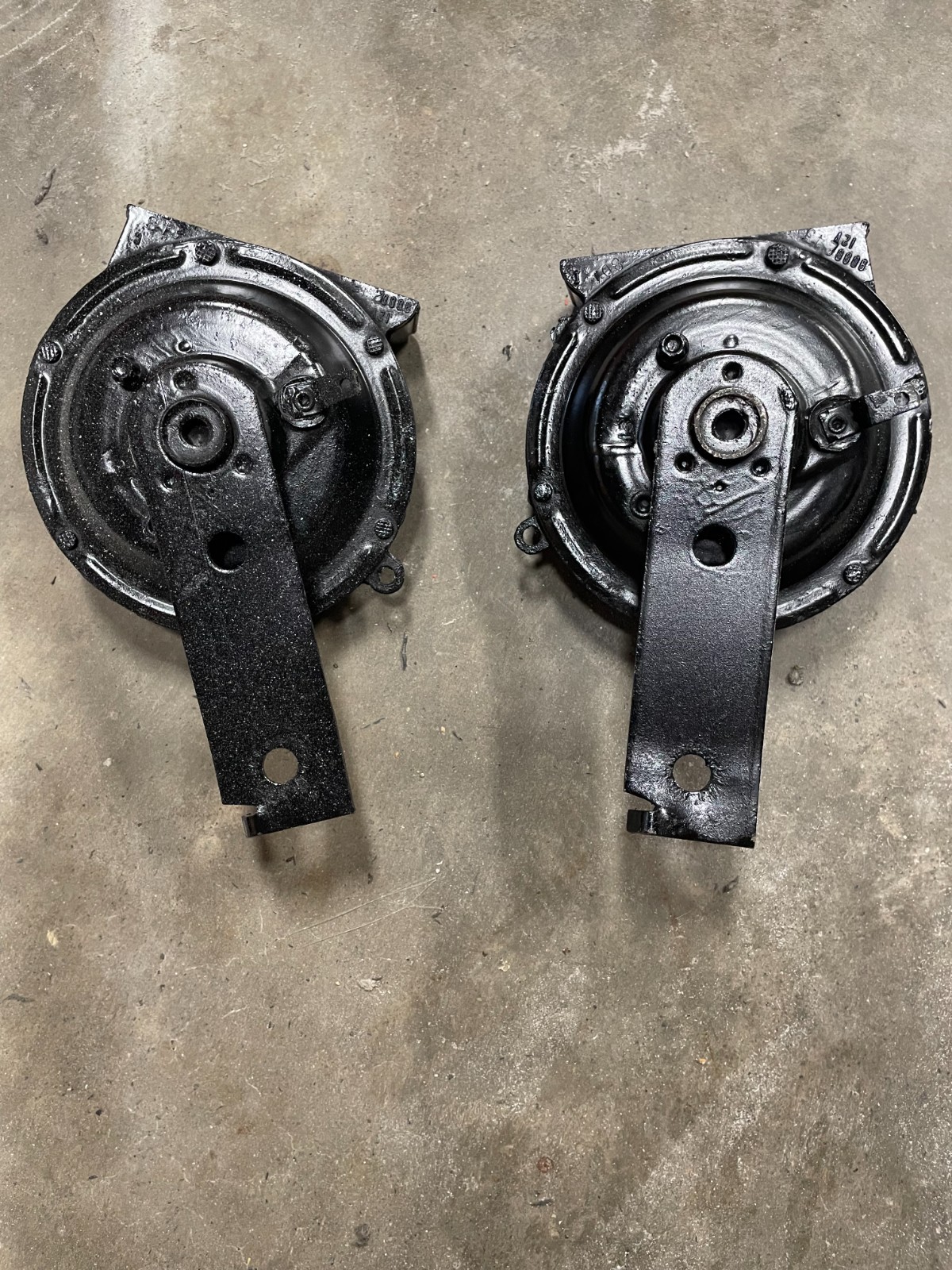 1968 1969 Corvette Horns GM Pair Dated Originals High & Low Note Unrestored