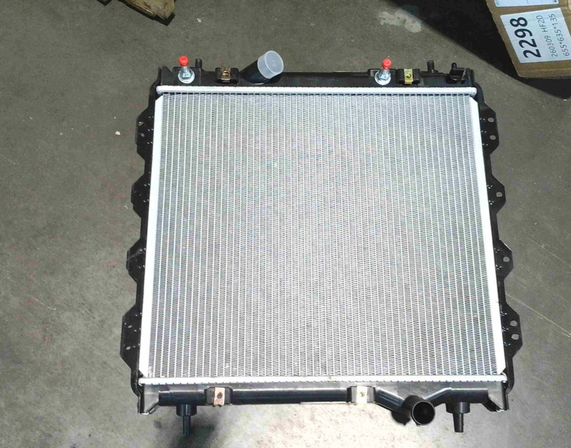 CU2298 AT Radiator For Chrysler PT Cruiser 01 02 03 04 05 06 07 08 09 10 2.4 L4