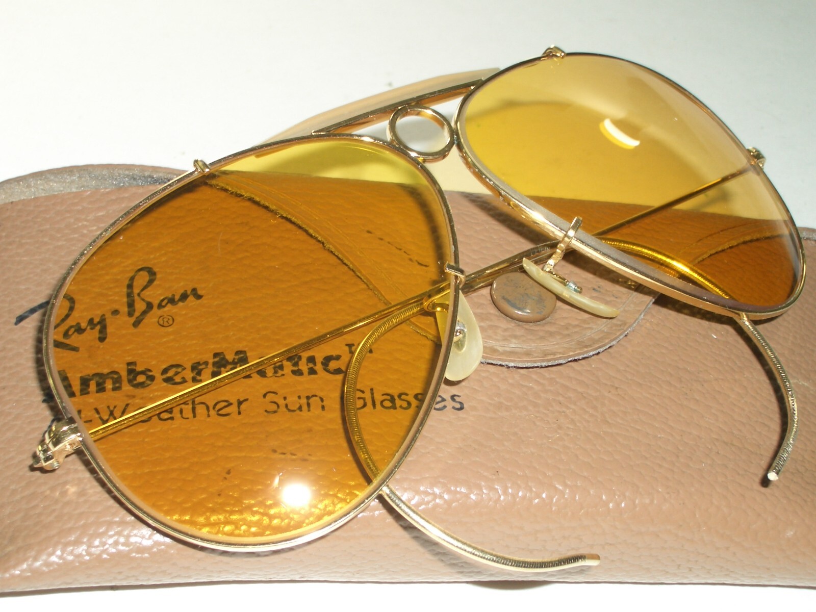 1960\'s VINTAGE BAUSCH & LOMB RAY-BAN ALL-WEATHER AMBERMATIC SHOOTER SUNGLASSES
