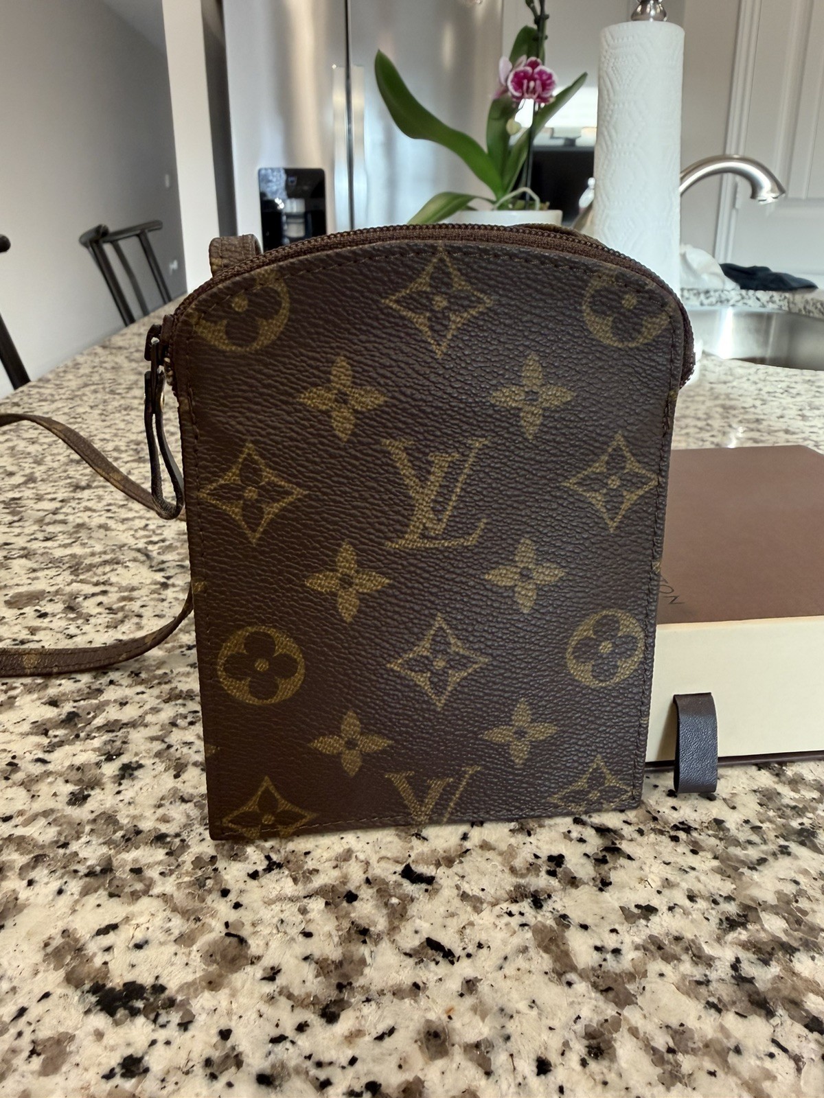 Authentic Vintage Louis Vuitton Monogram Pochette Secret Passport Holder~ 1989 Authentic Vintage Louis Vuitton Monogram Pochette Secret Passport Holder~ 1989