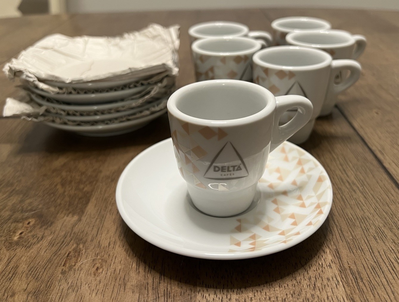 DELTA CAFÉS SET OF 6 ESPRESSO CUPS & SAUCERS COSTA VERDE PORCELAIN DELTA CAFÉS SET OF 6 ESPRESSO CUPS & SAUCERS COSTA VERDE PORCELAIN