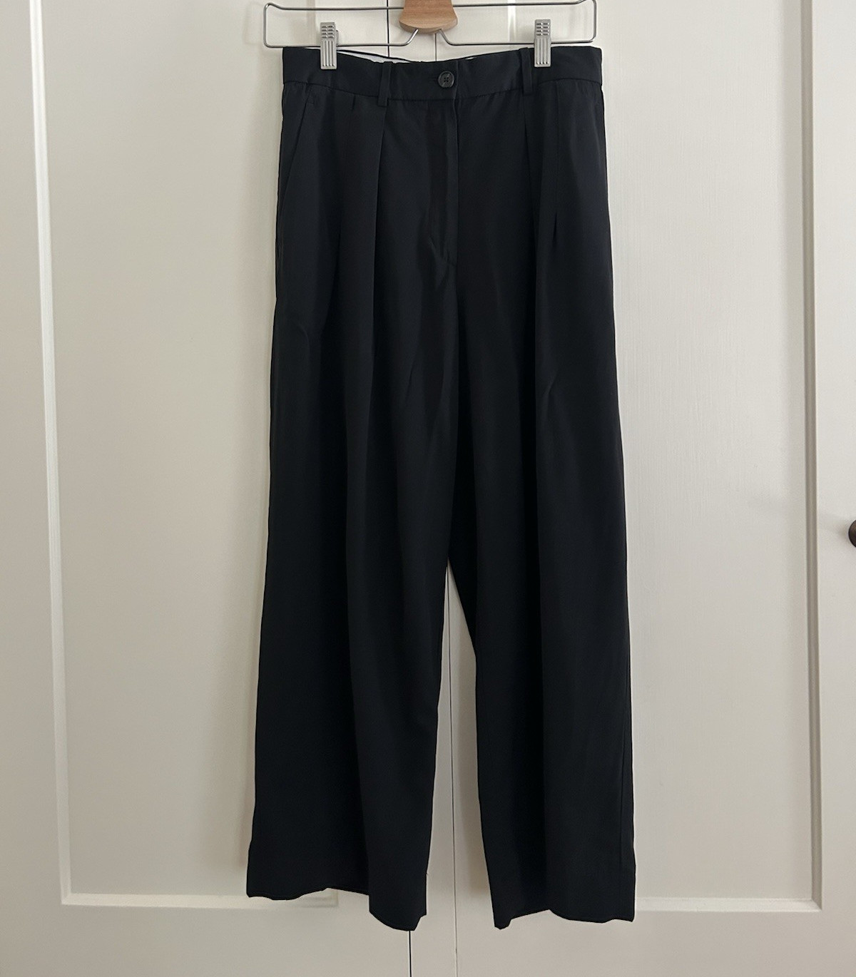 The Row Women’s Black Pleated Dress Pants Virgin Wool/Viscose Zip Button, 0 The Row Women’s Black Pleated Dress Pants Virgin Wool/Viscose Zip Button, 0