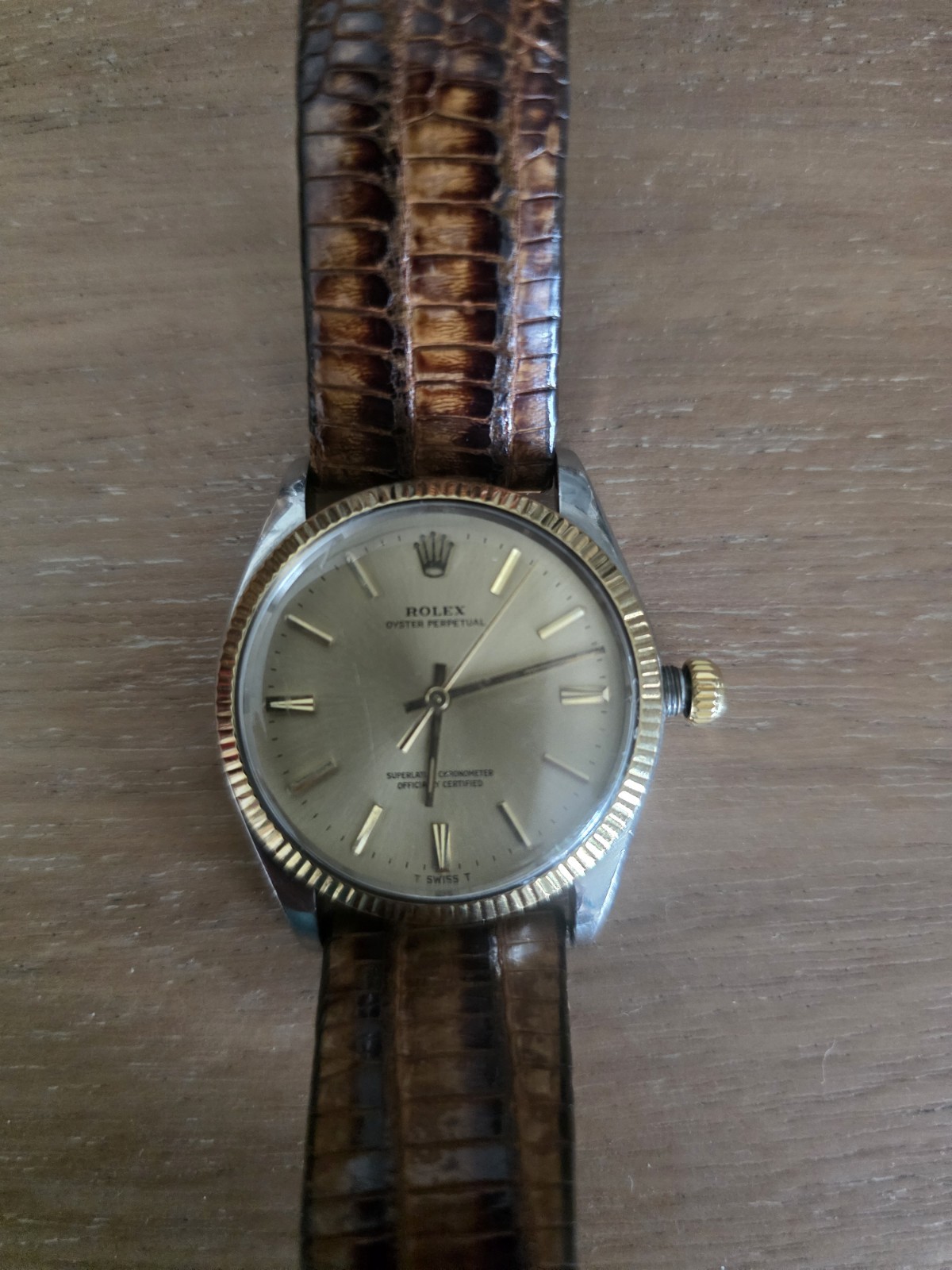 Rolex Oyster Perpetual 34MM, Gold Dial Circa 1966, Model 1005. Manual wind. Rolex Oyster Perpetual 34MM, Gold Dial Circa 1966, Model 1005. Manual wind.