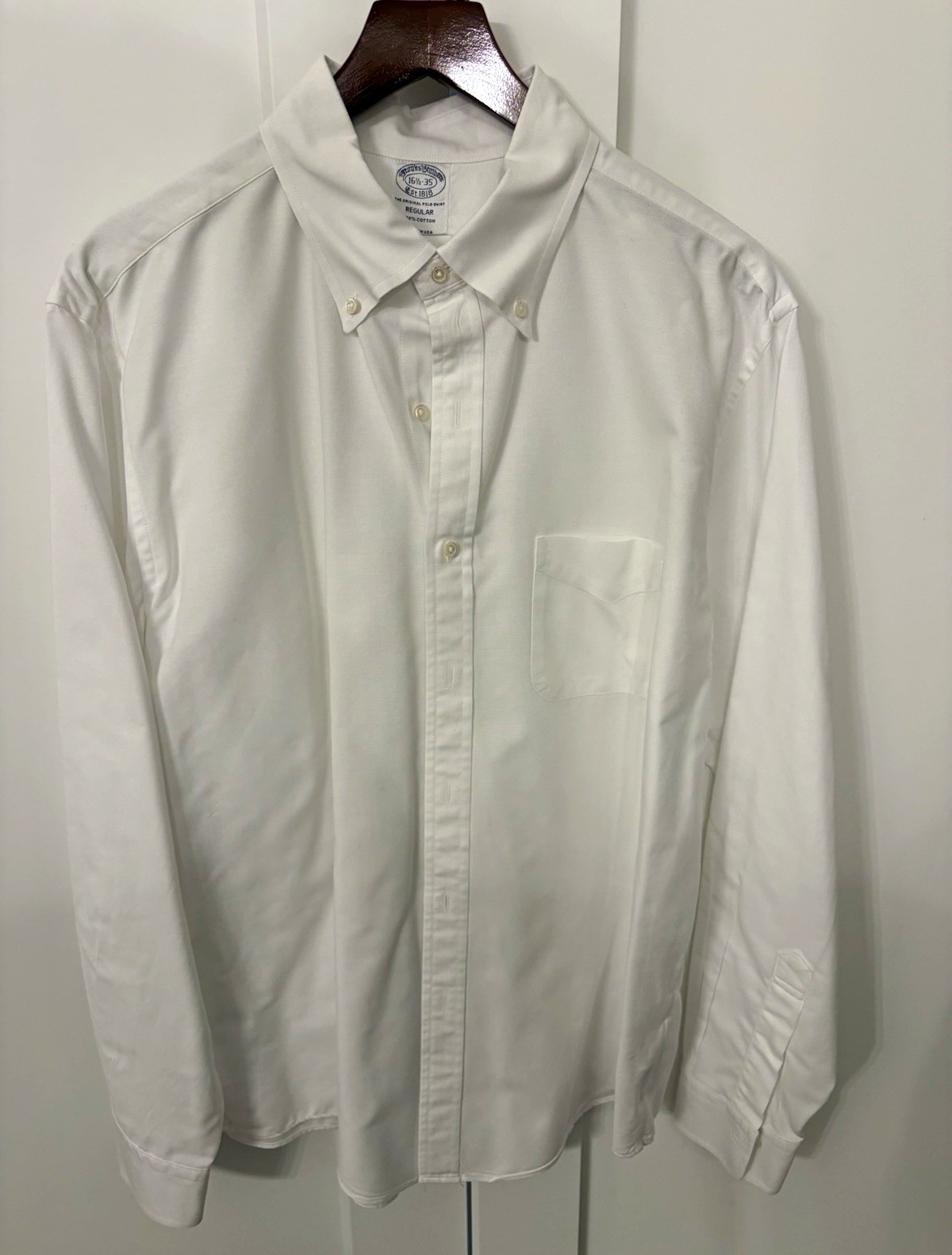 Brooks Brothers White MiUSA OCBD Dress Shirt 16.5 / 35 Button-Down Collar Brooks Brothers White MiUSA OCBD Dress Shirt 16.5 / 35 Button-Down Collar
