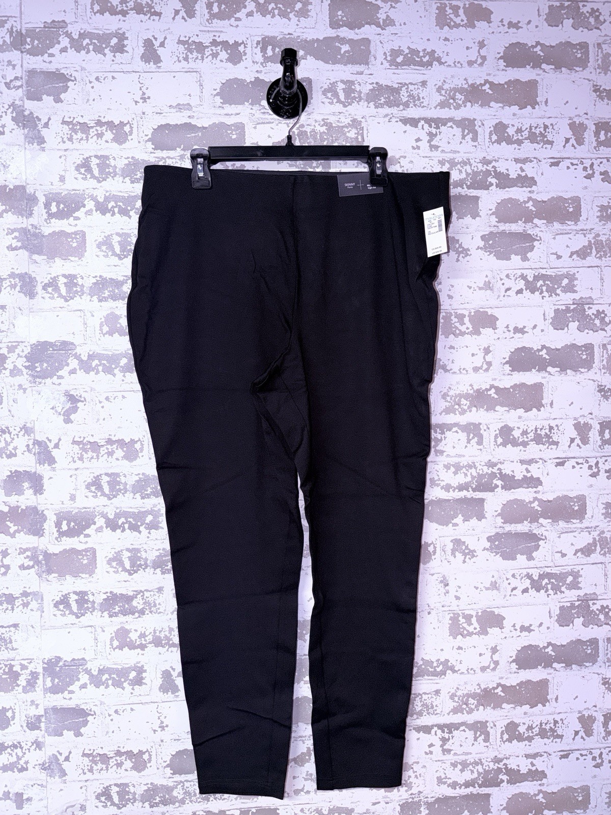 NWT Maurices Skinny Ponte 1X - High Rise - Size 1X