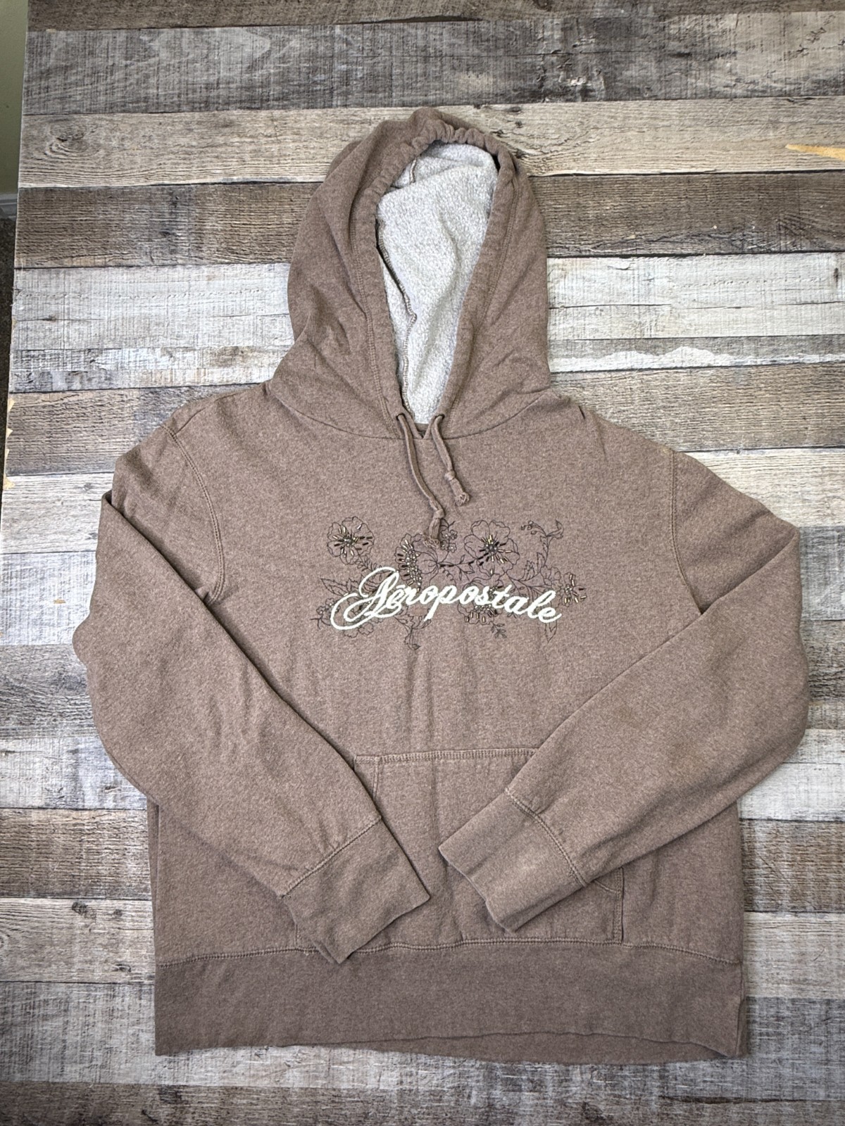 Aeropostale Y2K Women\'s Hoodie Sweatshirt Size Large Grunge Brown Pullover Surf