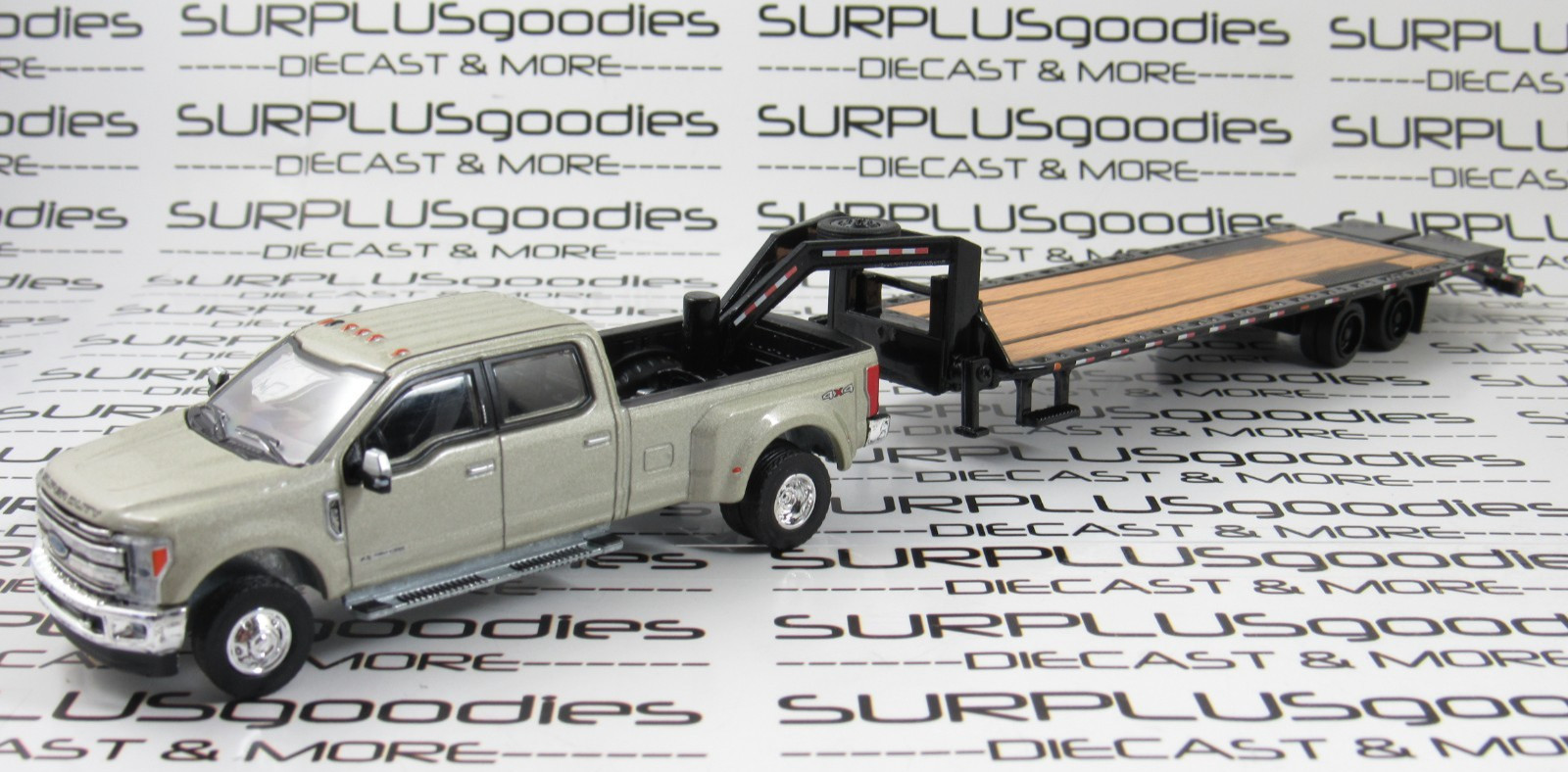 Greenlight 1:64 WhiteGold 2018 FORD F-350 F350 Dually Pickup w/Gooseneck Trailer