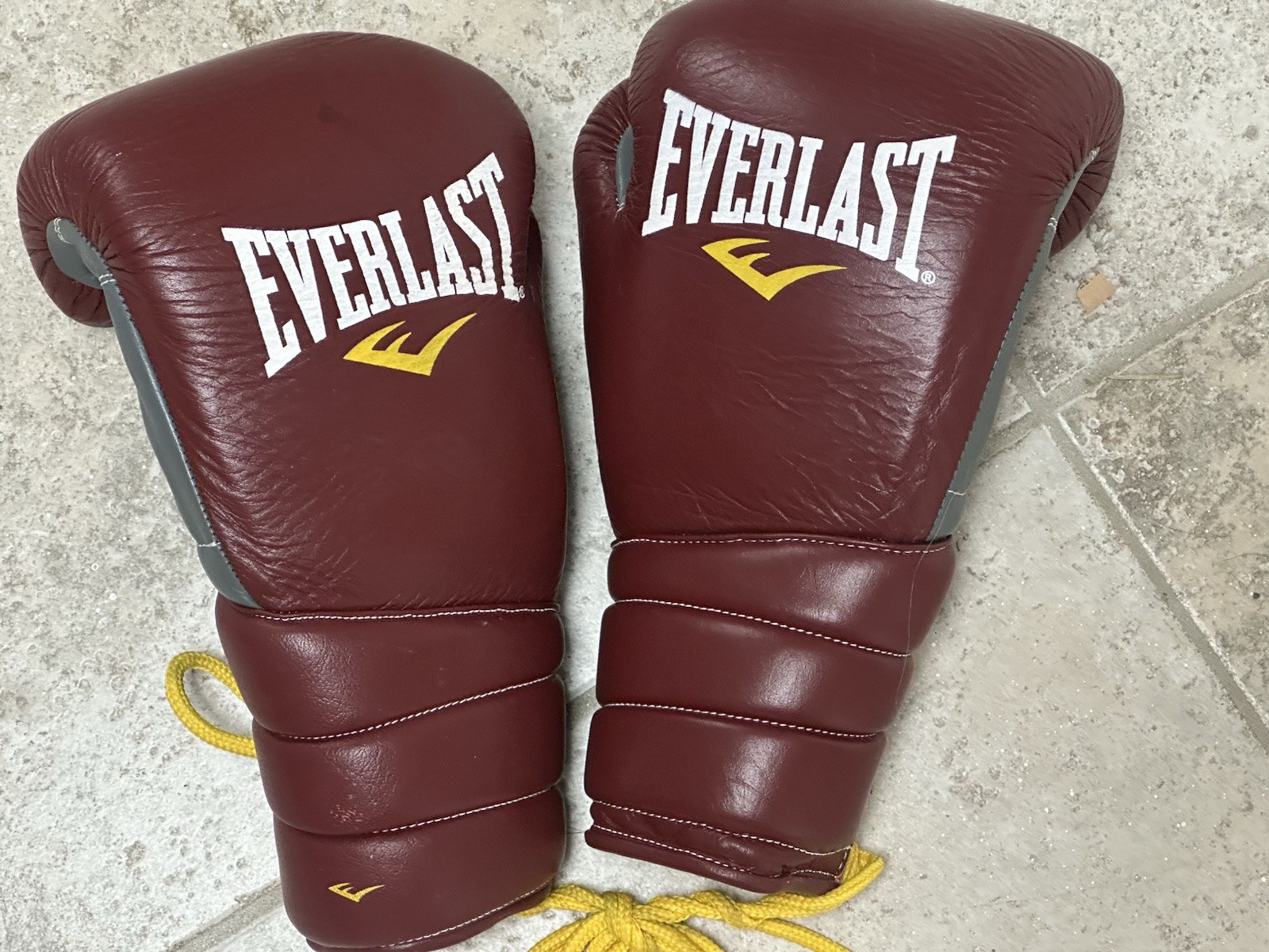 Everlast Protex Lace-Up Leather Boxing Gloves 8oz – Original Pro Model Everlast Protex Lace-Up Leather Boxing Gloves 8oz – Original Pro Model
