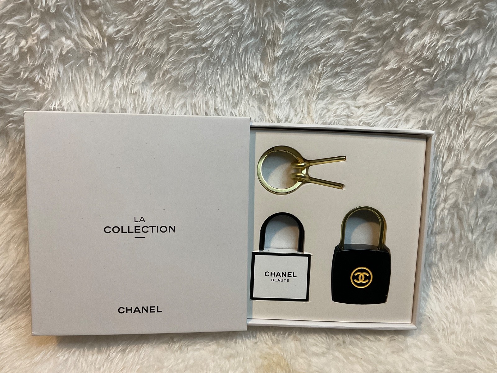 Chanel LA Collection Lock Set (2) White & Black Logo D-5