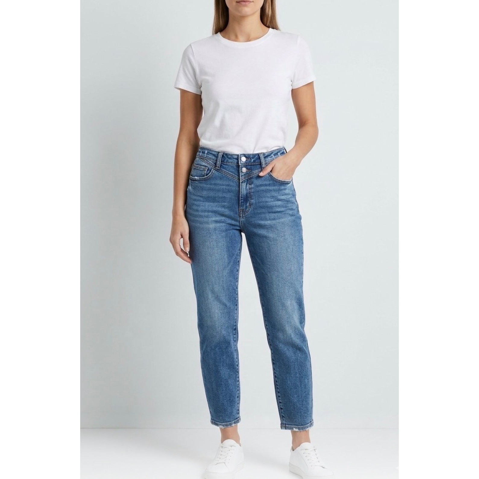 Judy Blue High WaistMom Jeans Medium Wash Double Button Distressed 11/30 JB82329 Judy Blue High WaistMom Jeans Medium Wash Double Button Distressed 11/30 JB82329