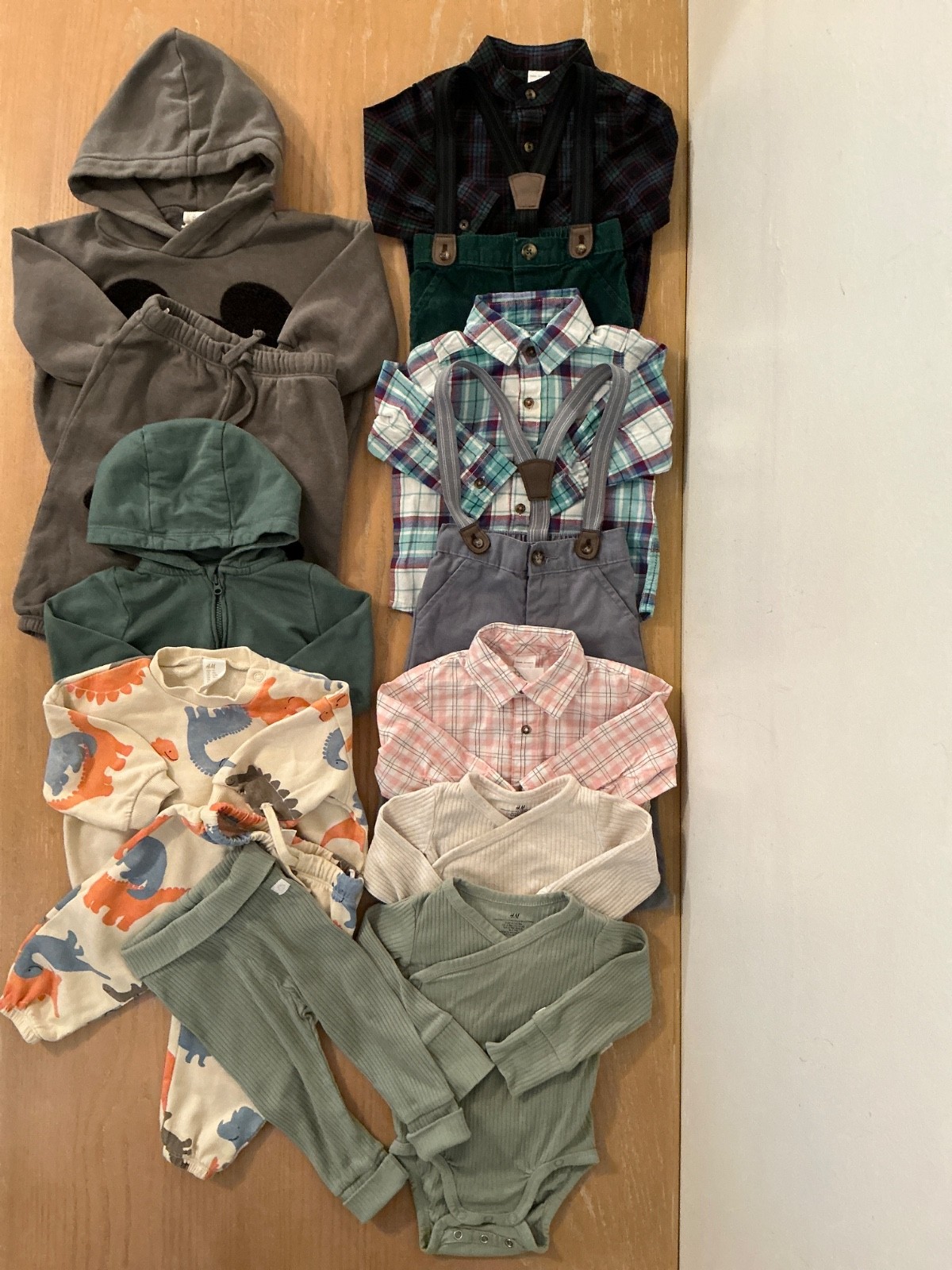 Carter s, H&M Infant Boys Winter Clothing Lot of 13 Size 9 Months