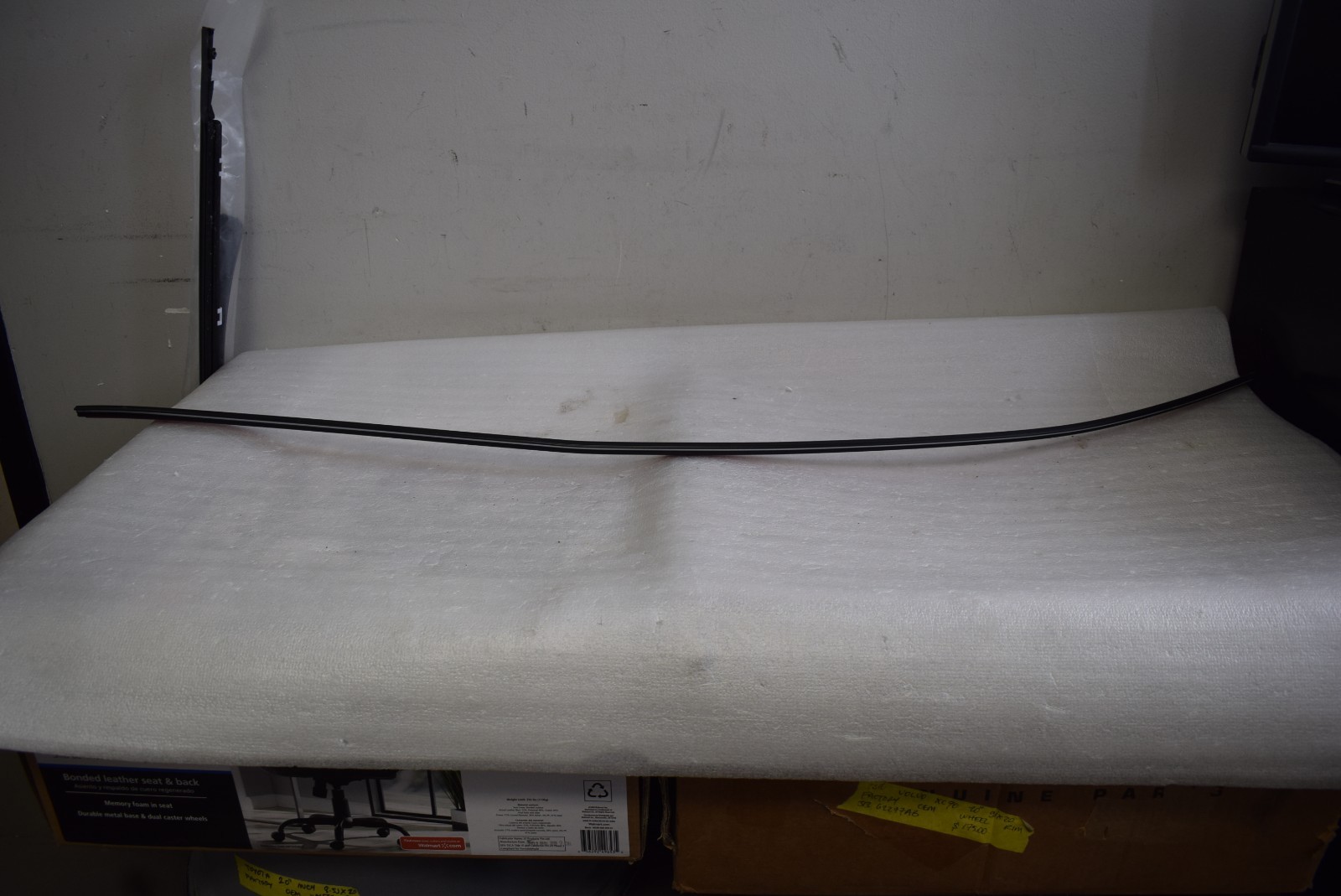2011-2018 VOLKSWAGEN JETTA WINDSHIELD MOLDING FACTORY OEM
