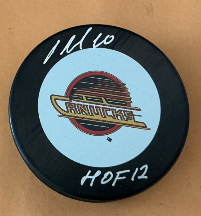 Pavel Bure Vancouver Canucks Autographed Logo Puck w/ HOF 12 COA Sportauthentix Pavel Bure Vancouver Canucks Autographed Logo Puck w/ HOF 12 COA Sportauthentix