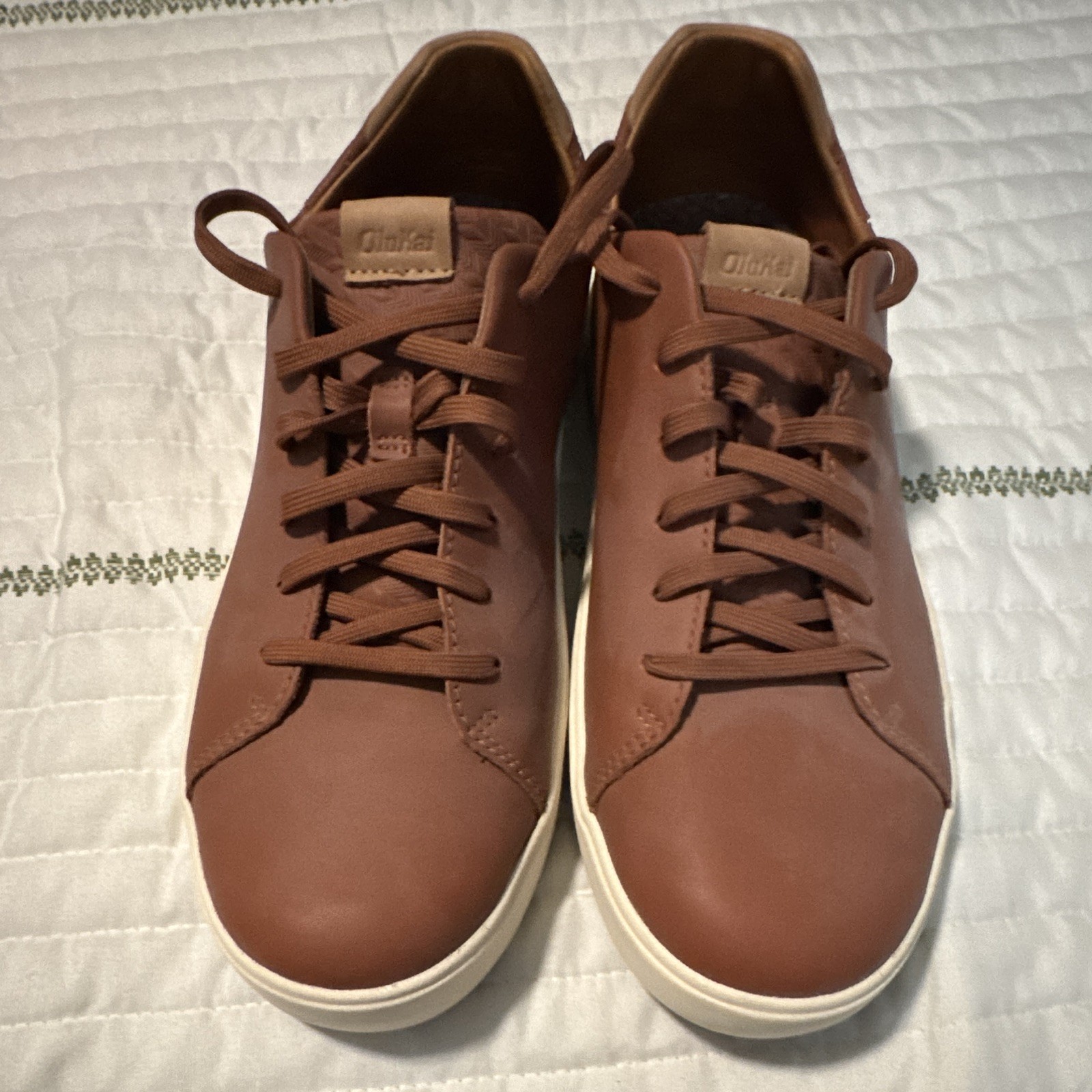 Olukai Men\'s Shoes Size 10 Brand New