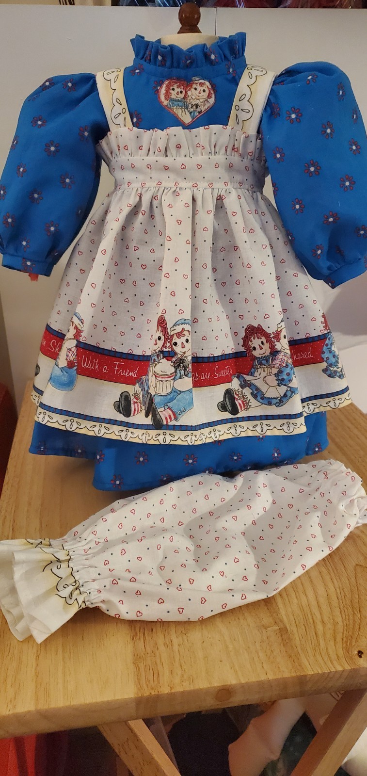 Daisy Kingdom Raggedy Ann\'s Things Are Sweet When Shared With A Friend 25 Inch