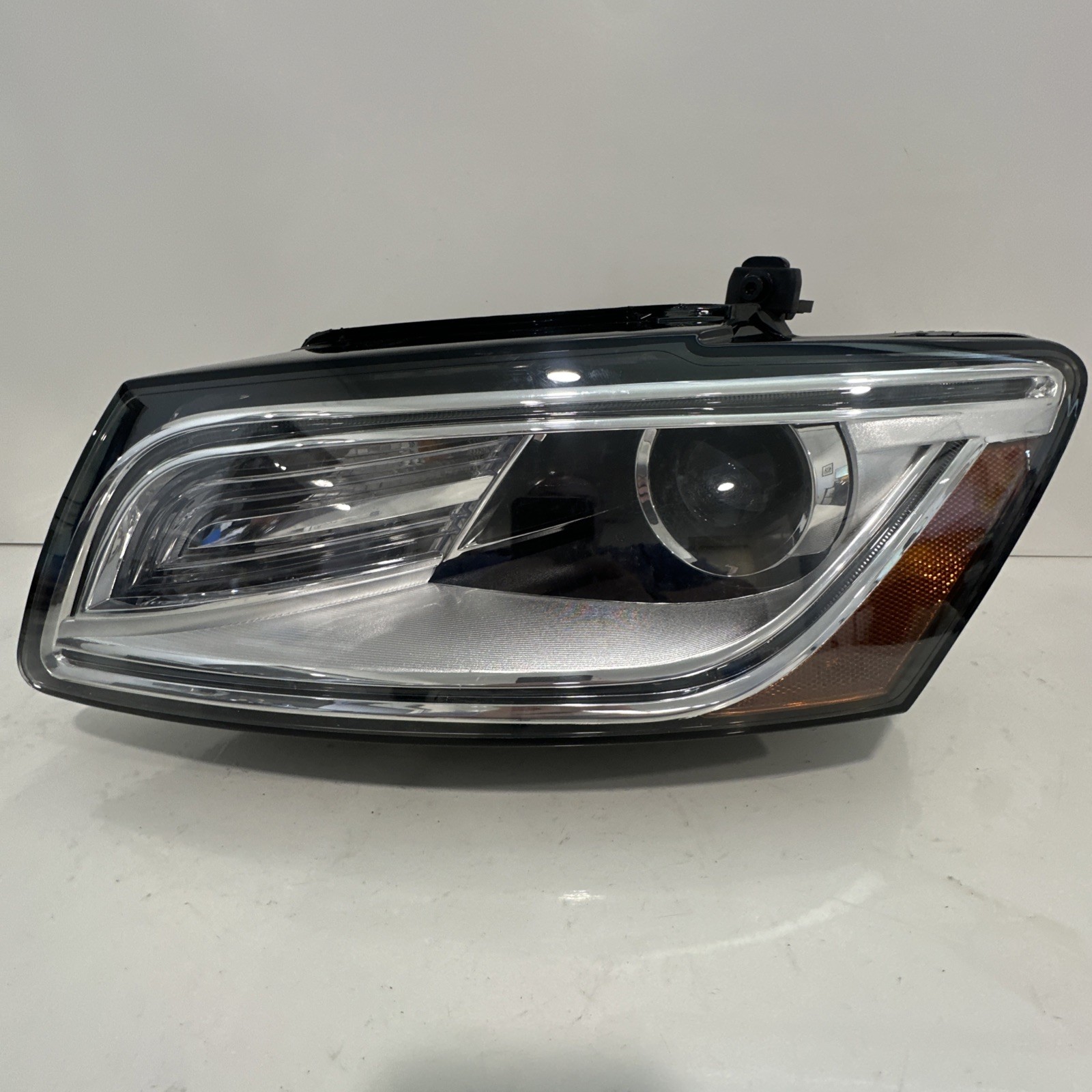 Fits 2013-2017 Audi Q5 SQ5 Driver Left LH Non-Adaptive Xenon HID Headlight -TYC