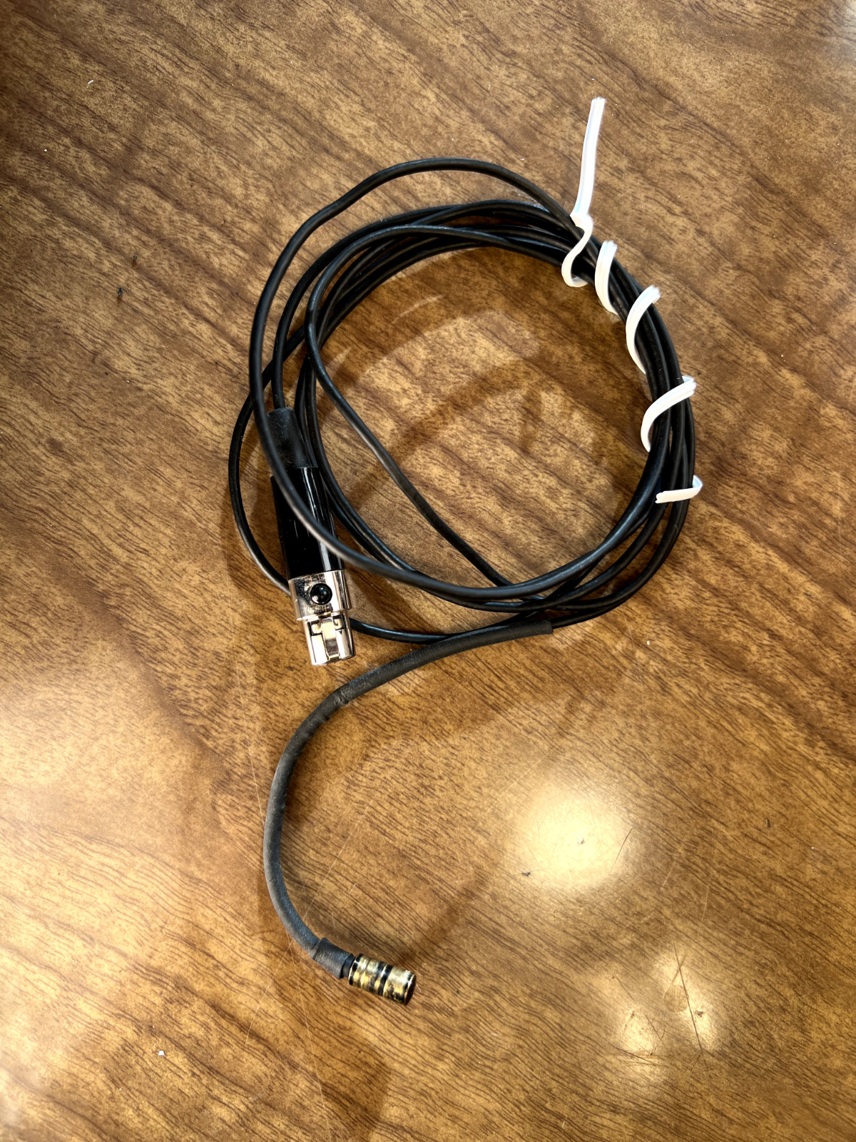 Unknown Working Microphone wired TA5 Lectrosonics TESTED Sony Sennheiser ? READ Unknown Working Microphone wired TA5 Lectrosonics TESTED Sony Sennheiser ? READ