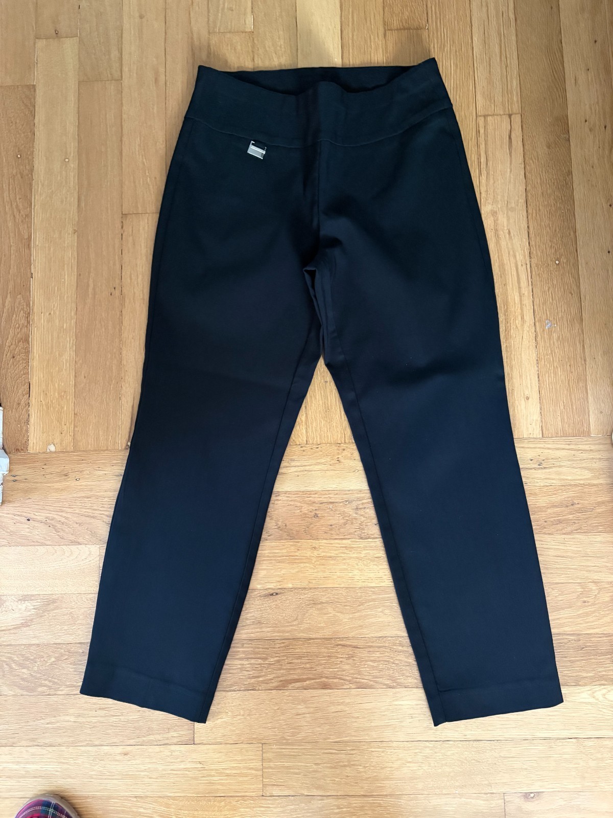 Capris Alfani Womens Pants Black Flat Front Straight Leg Elastic Waist Size 2 Capris Alfani Womens Pants Black Flat Front Straight Leg Elastic Waist Size 2