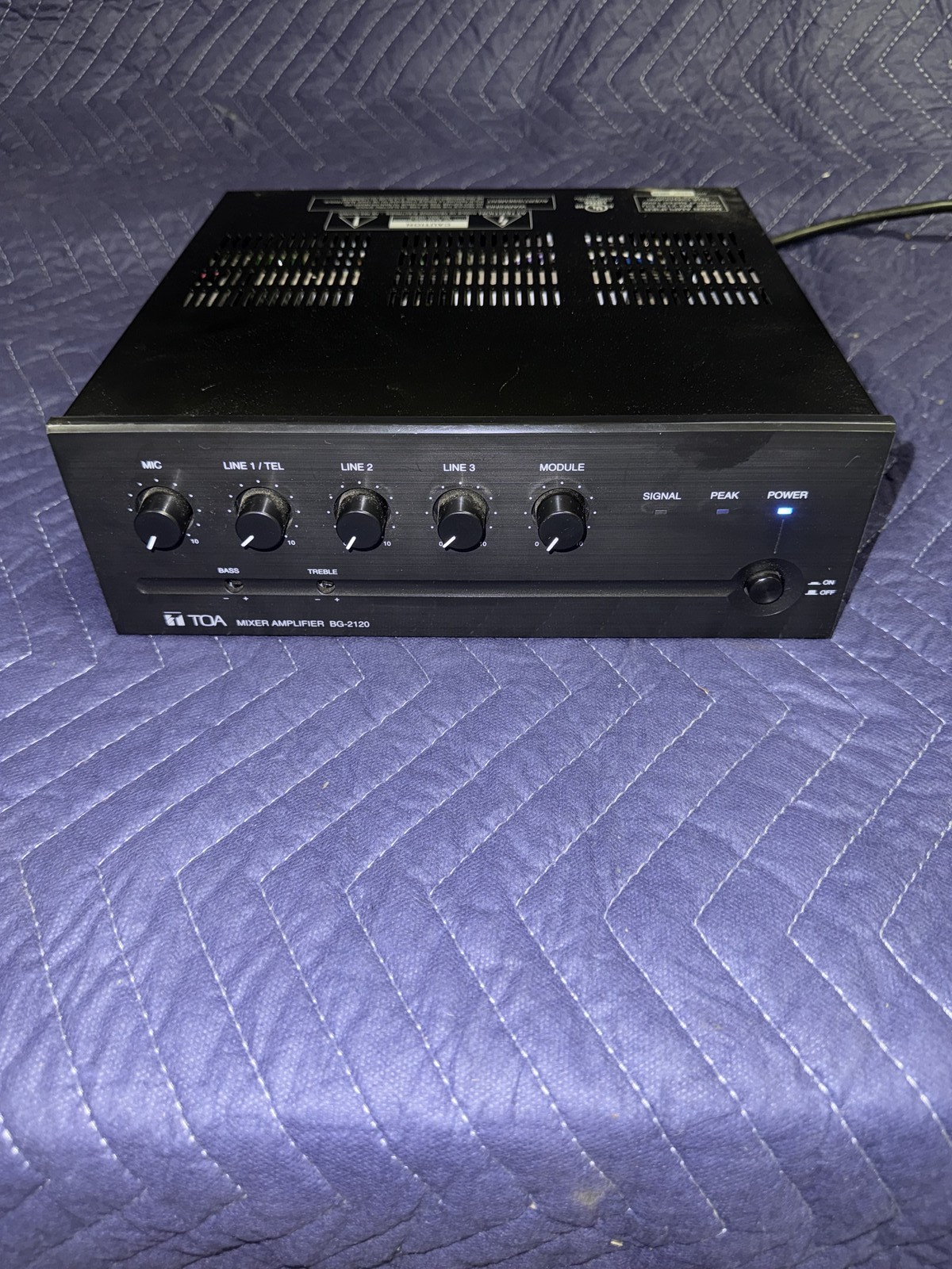 TOA BG-2120 CU 5-Channel Mixer Amplifier 120W - Powers On