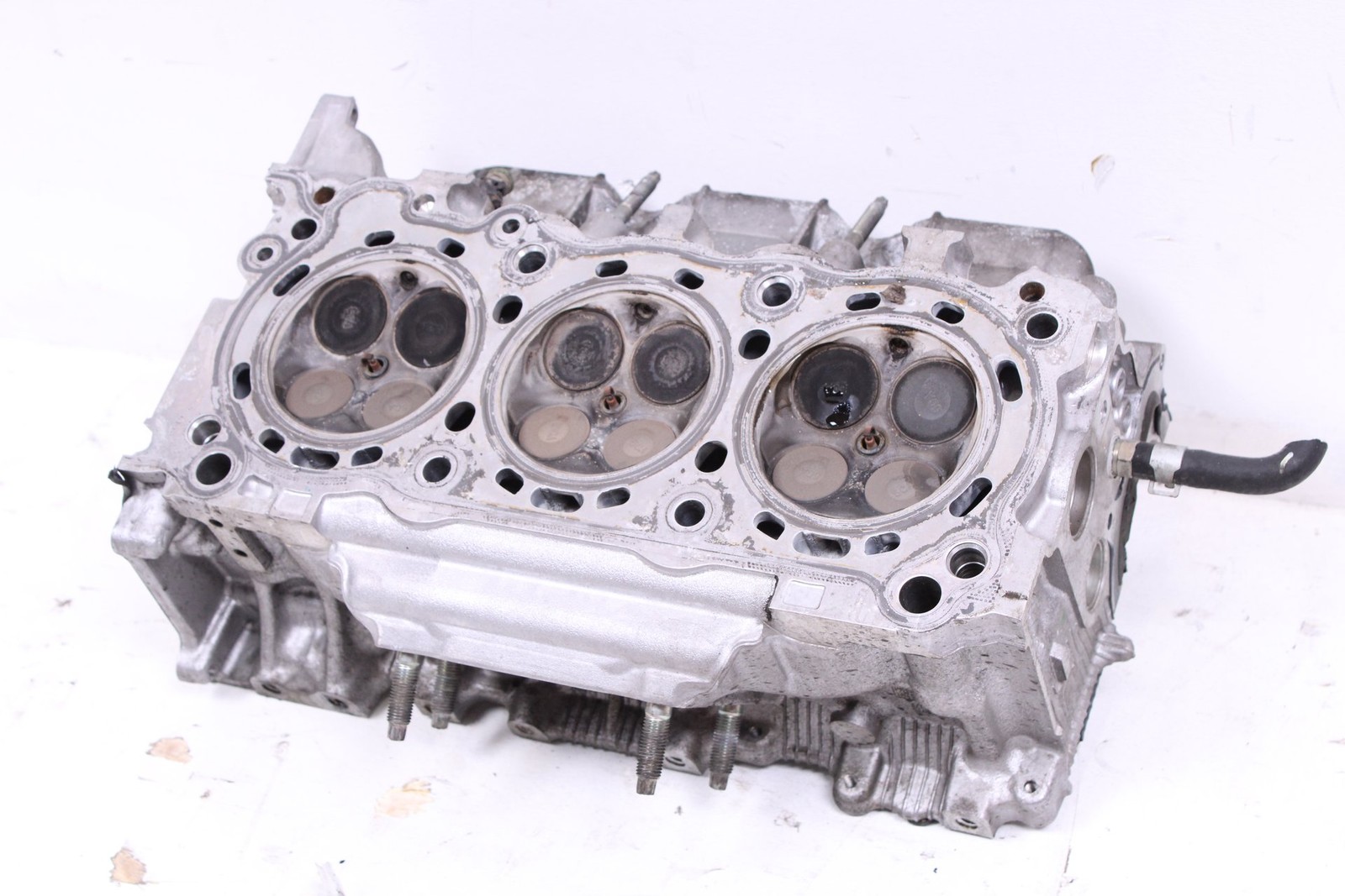 2013-2026 Infiniti Q50 V37 Sedan Cylinder Head Right Passenger 110404HK1E OEM
