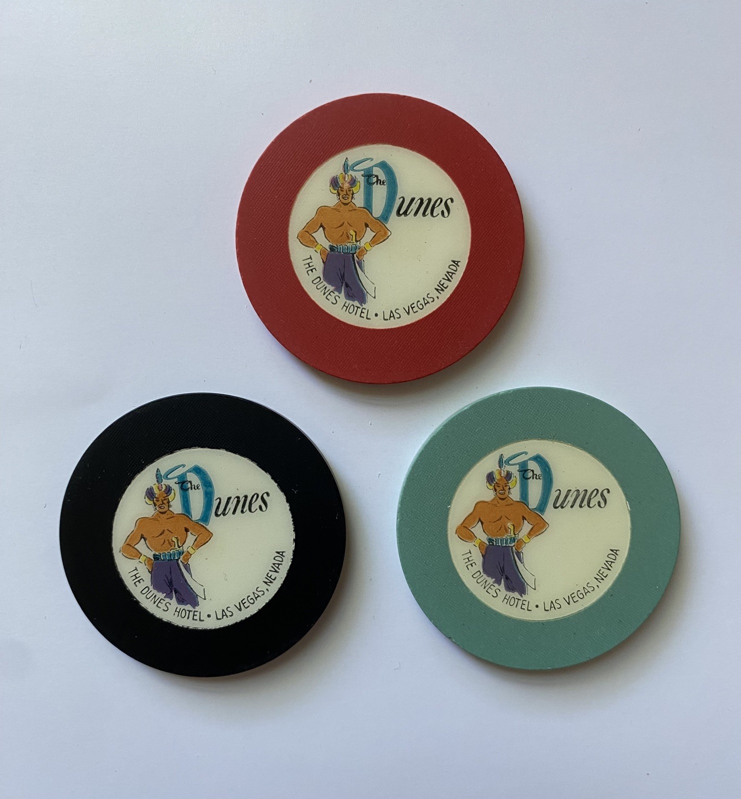 Dunes Hotel & Casino Las Vegas Roulette Sultan Chip Lot of 3 Black, Red, Green