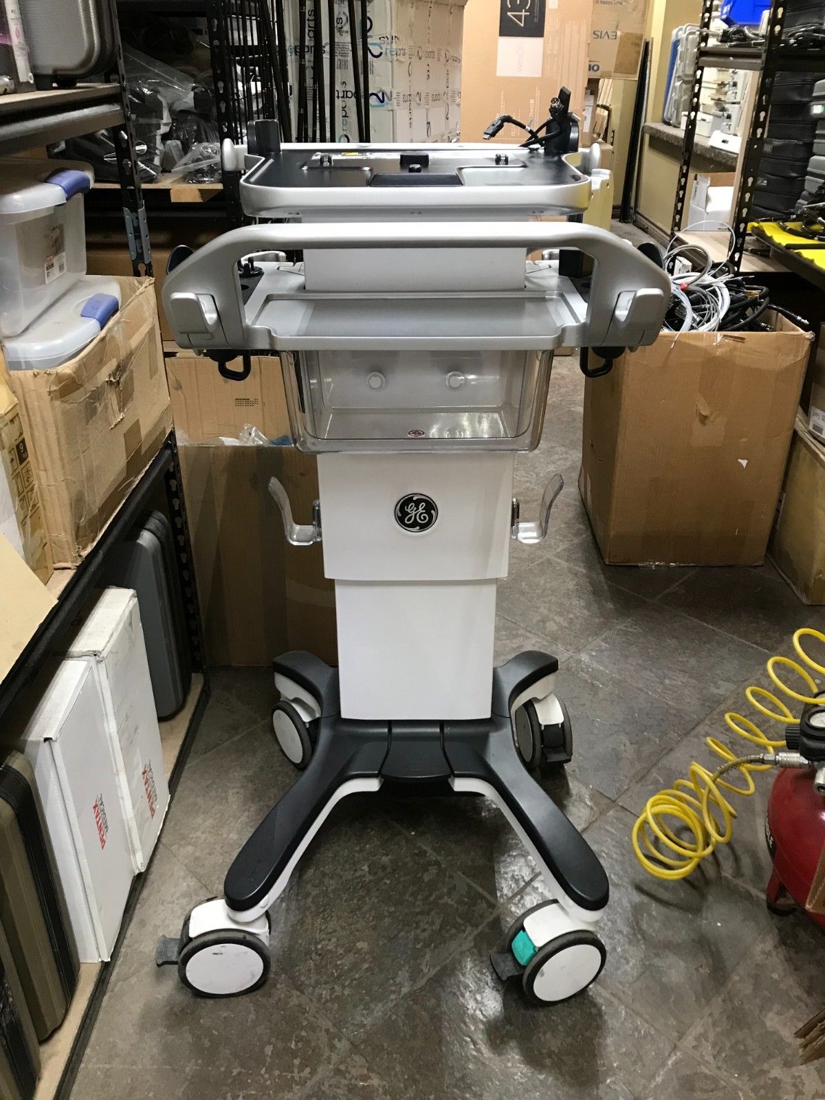2019 GE Vivid IQ Mobile SG Cart w/ Multiconnector