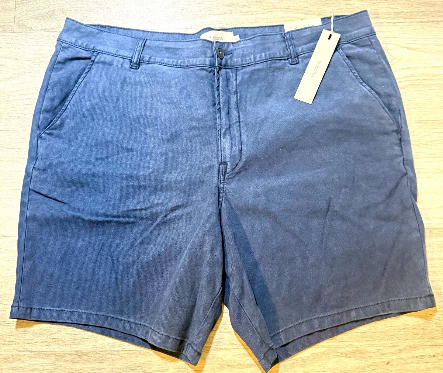 Hudson Men’s Blue Solid Chino Shorts Flat Front Zip Slash Pockets NWT 