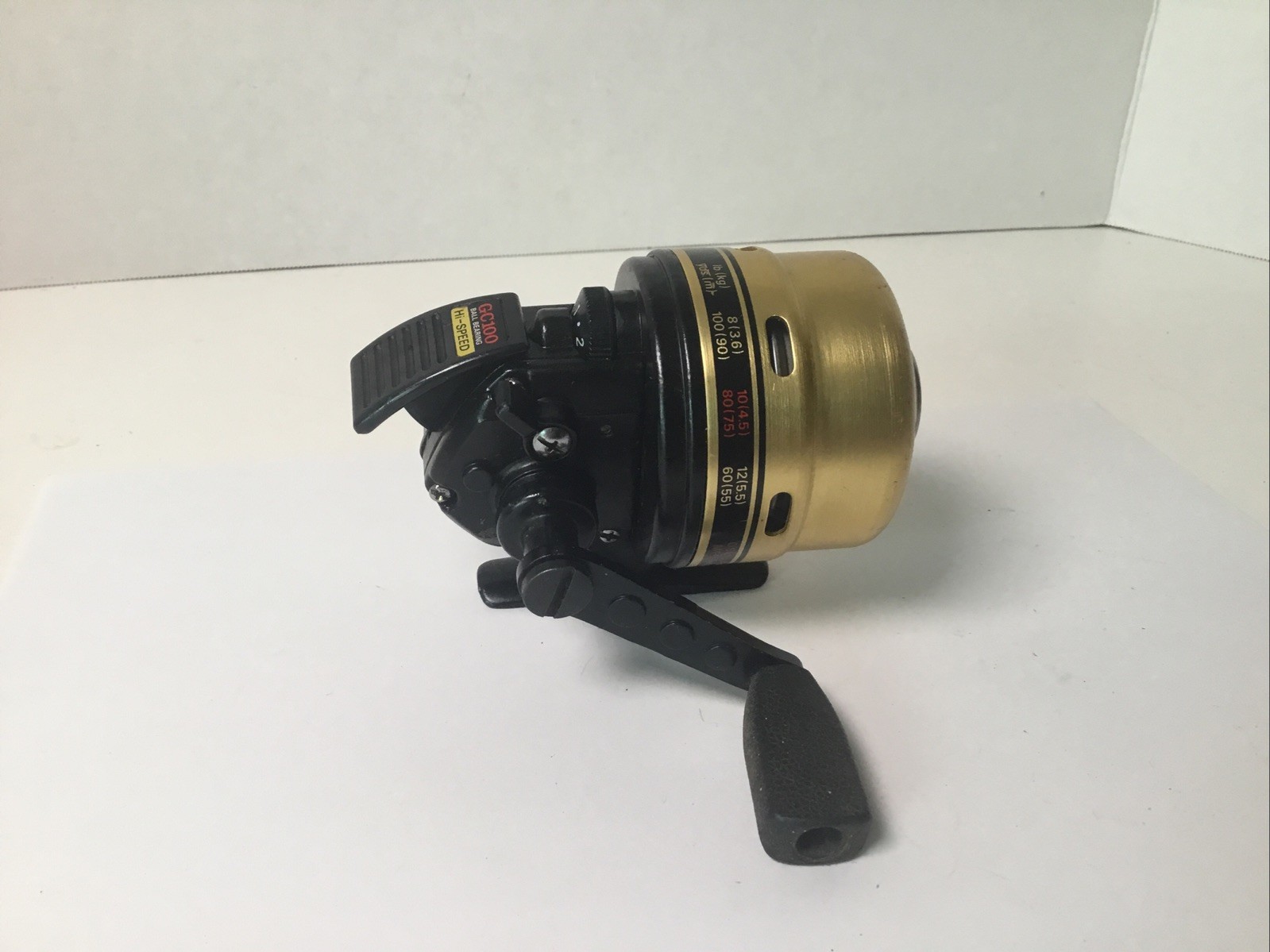 Vintage Daiwa GC 100 High Speed Spin Cast Fishing Reel Japan .