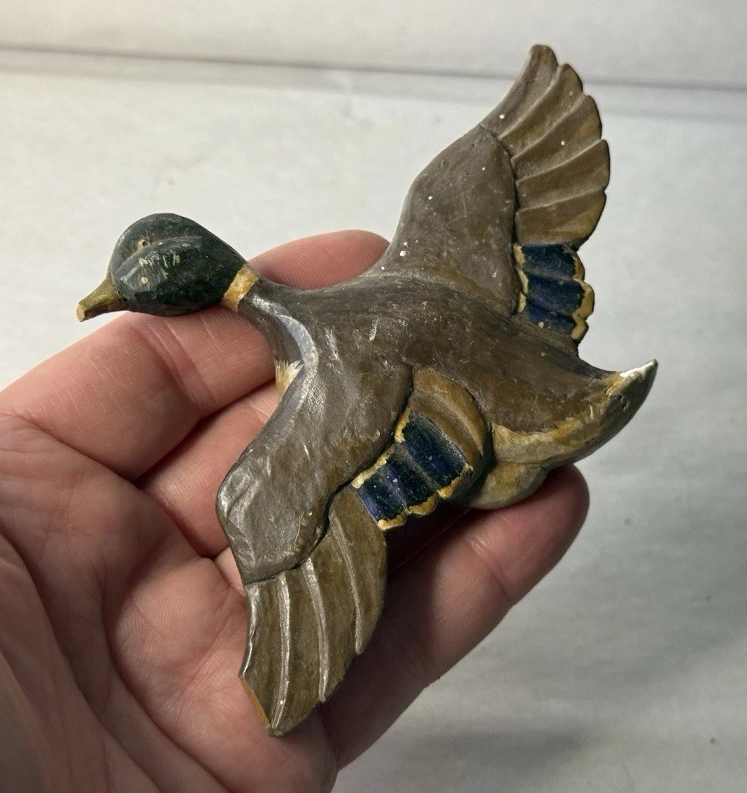 Small Vintage Hand Carved Painted Duck Figurine Wall Decor Small Vintage Hand Carved Painted Duck Figurine Wall Decor