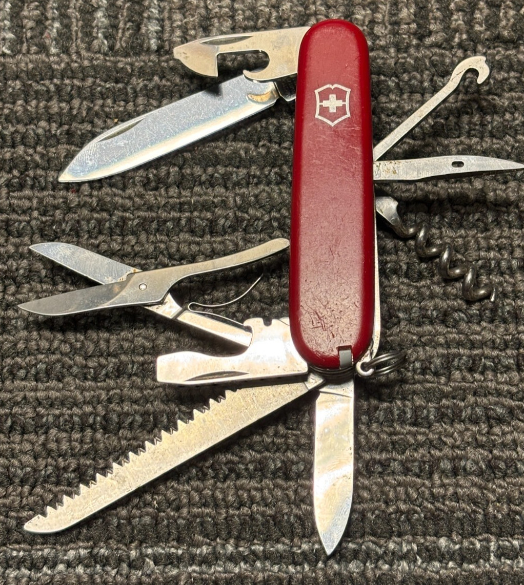 Victorinox Huntsman 91mm Swiss Army Knife, Various Colors / Gens Available Victorinox Huntsman 91mm Swiss Army Knife, Various Colors / Gens Available