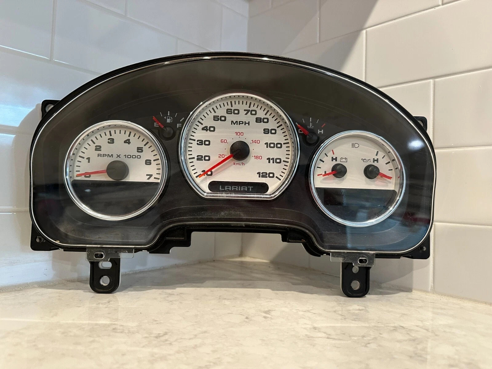 2004-2006 Ford F-150 Lariat Speedometer Instrument Cluster OEM